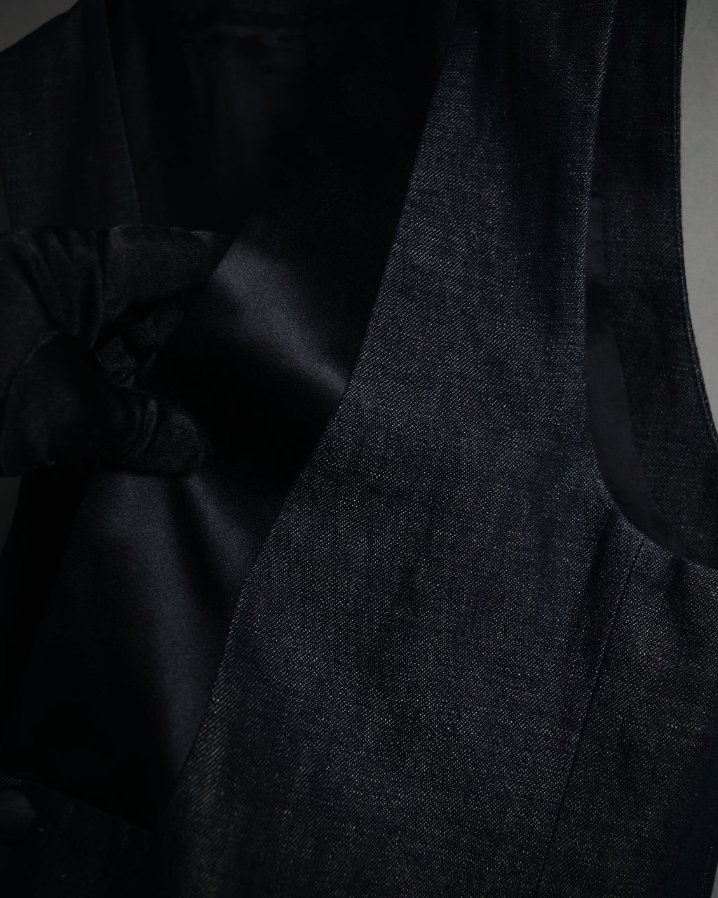 –SPECIAL– "Maison Martin Margiela"
2011 Replica denim smoking vest