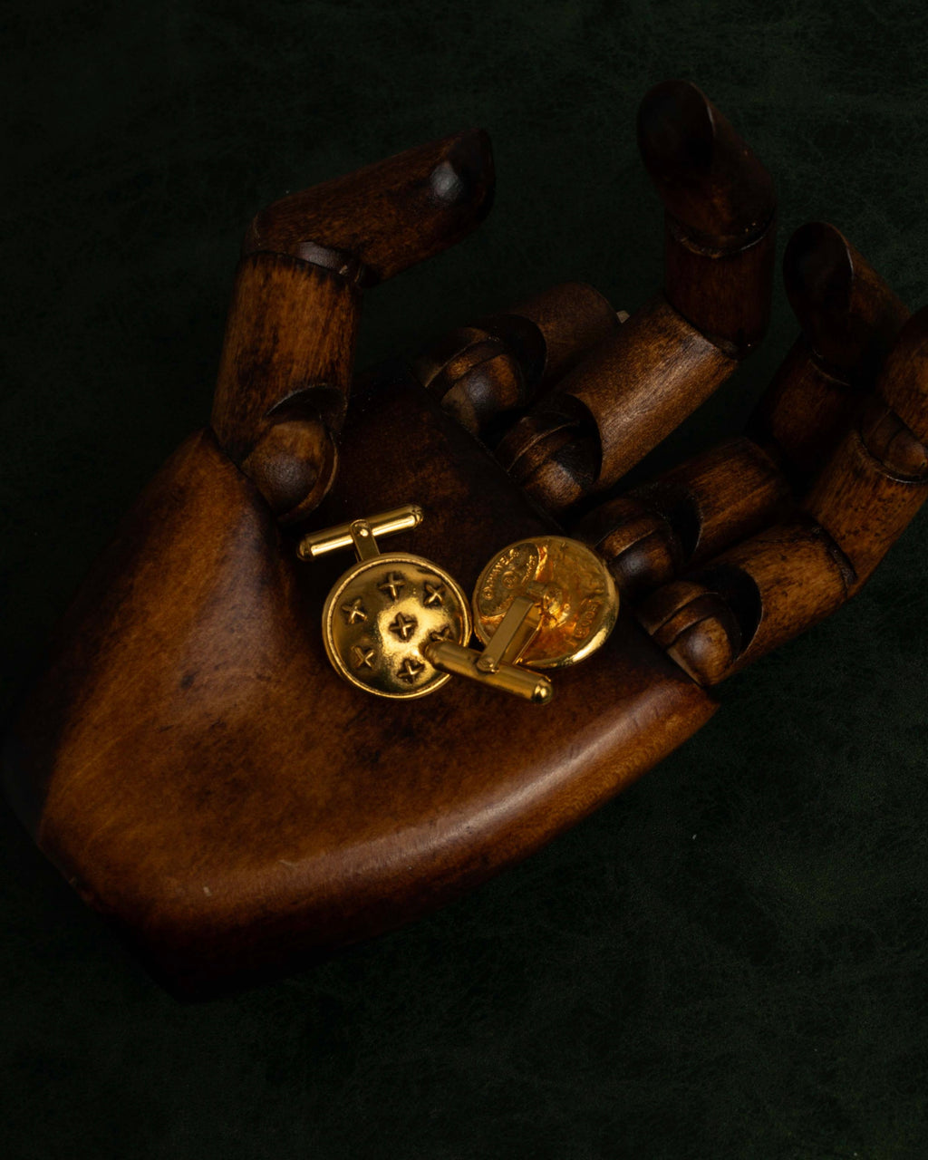 "CHANEL" Dome relief cross motif gold cufflinks