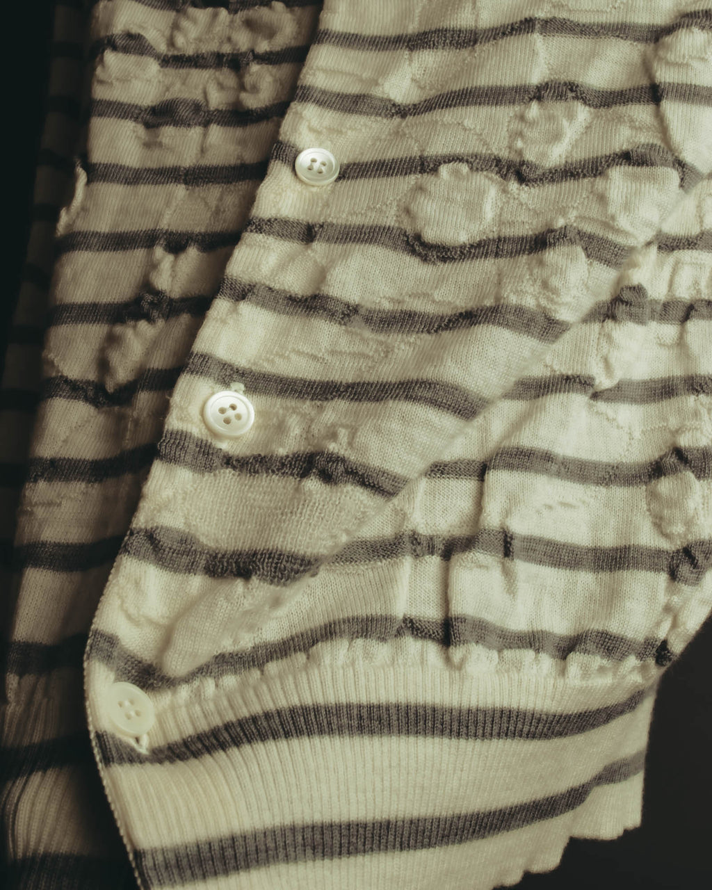 "tao COMME des GARÇONS" 10's Textured striped wool knit cardigan