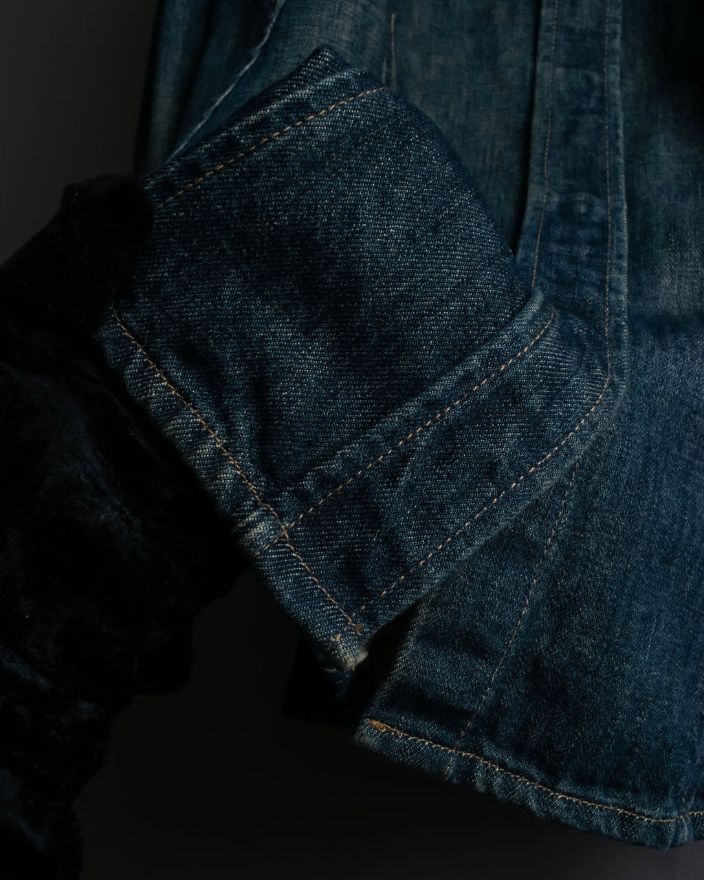 "GUCCI" Vintage faded shaped denim jacket