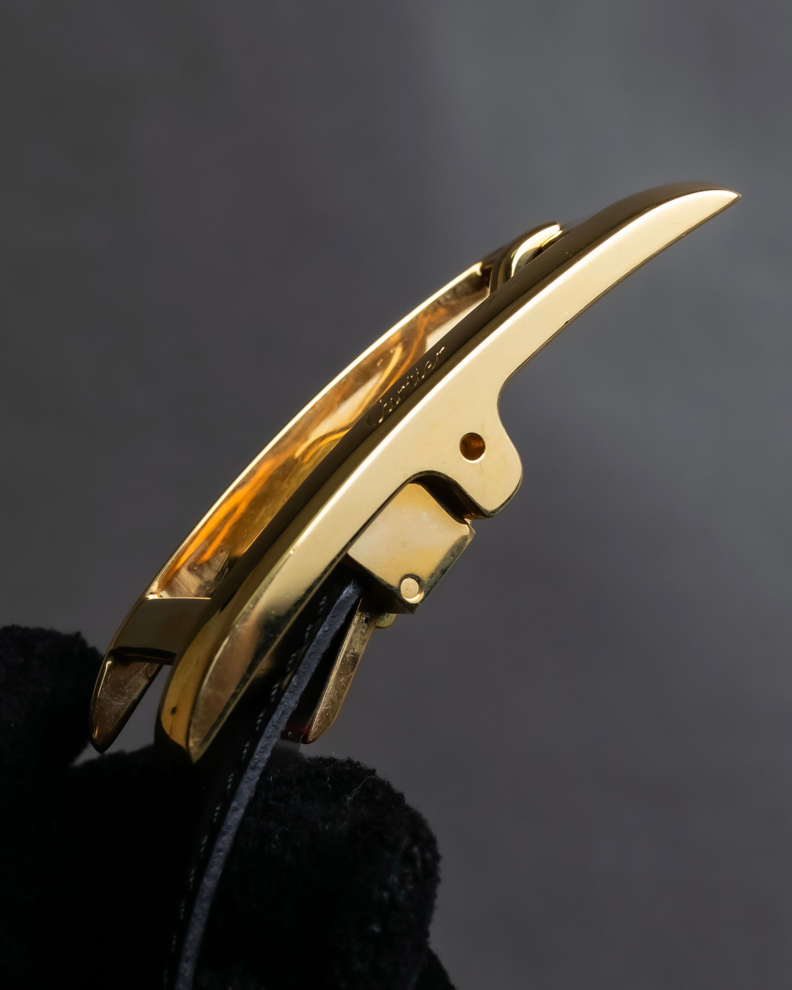 "Cartier" Gold metal buckle design leather belt