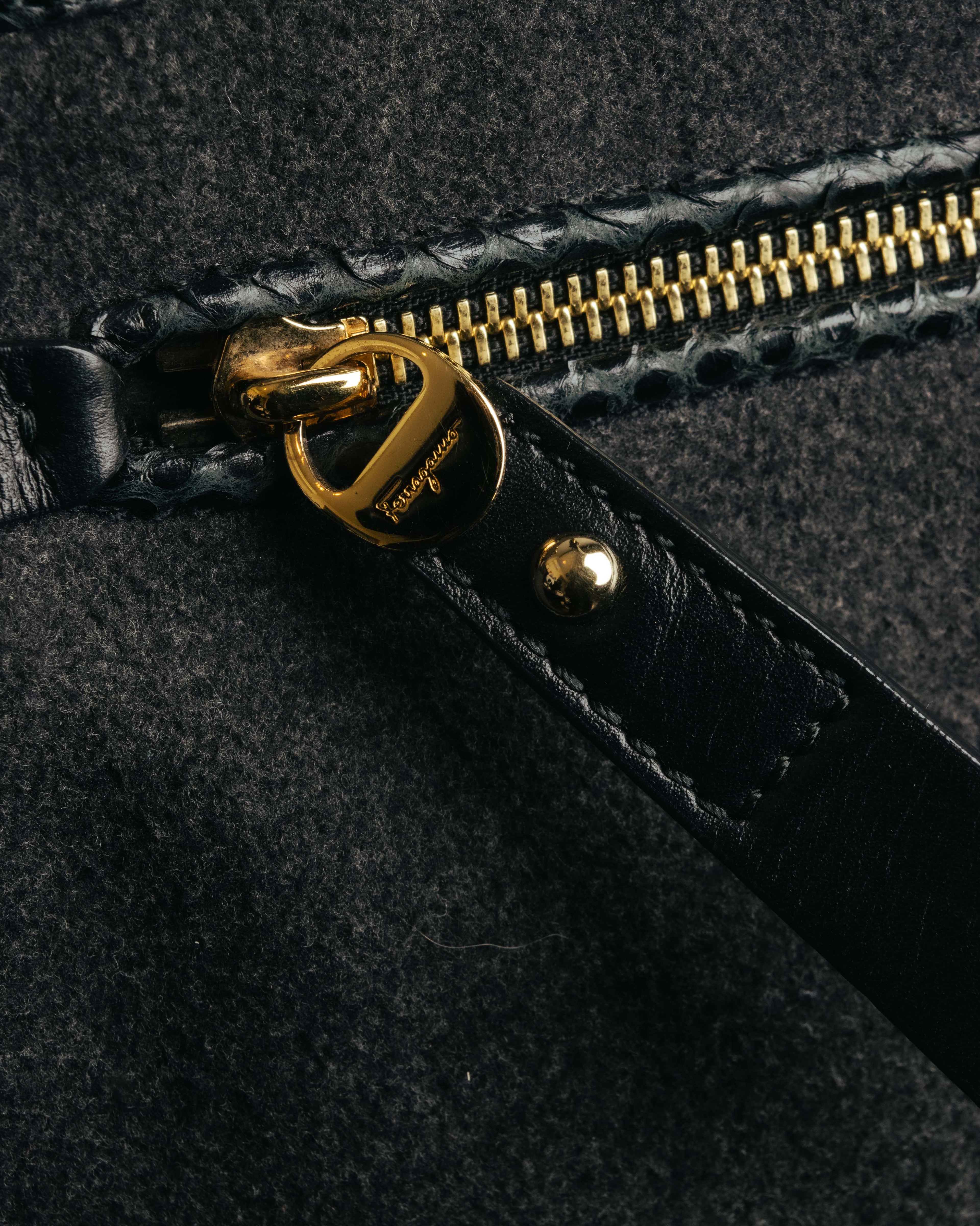 -SPECIAL- “Salvatore Ferragamo” 2019-21 Mixed material Sofia top handle bag