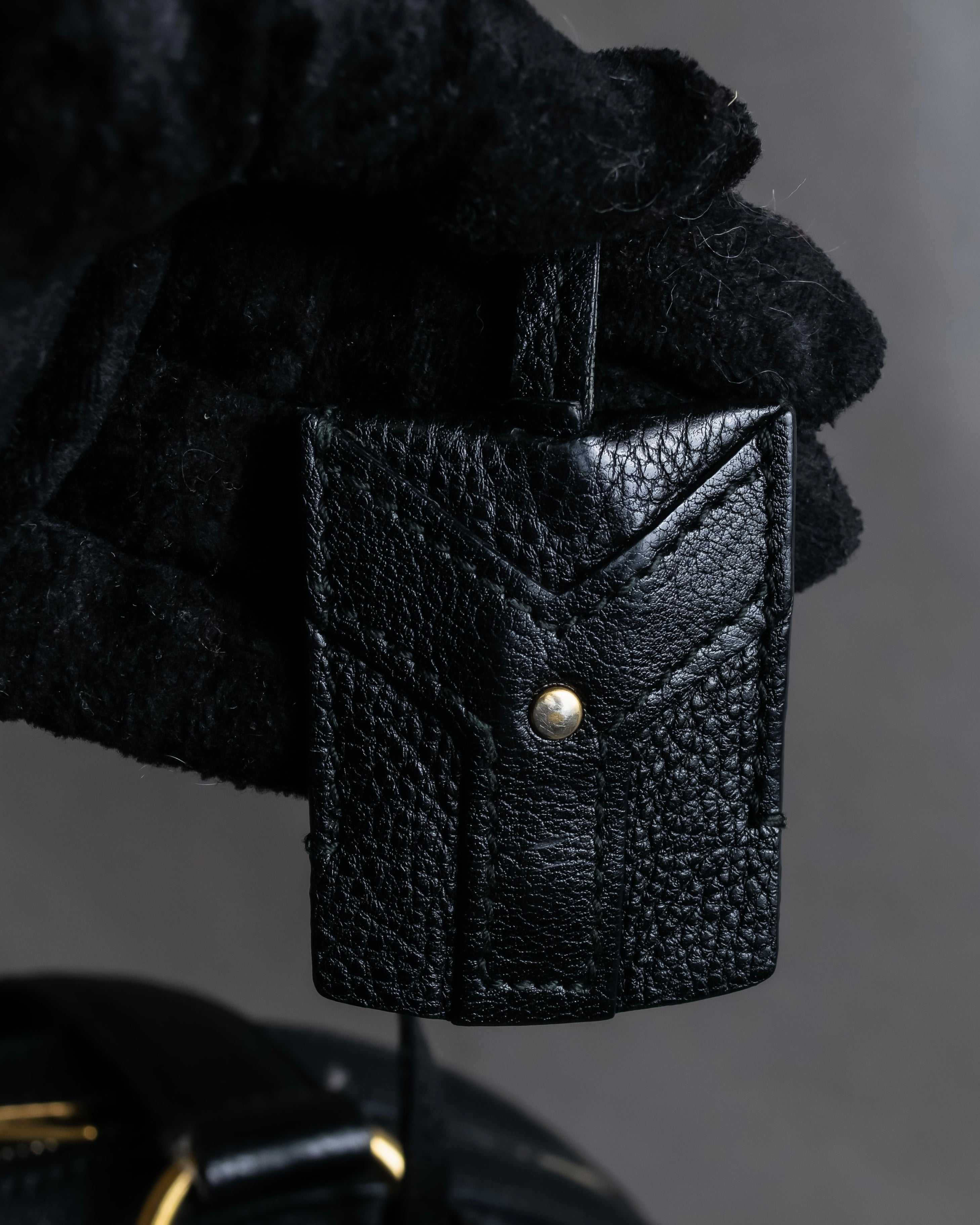 "YVES SAINT LAURENT" Gold parts design Muse toe leather bag