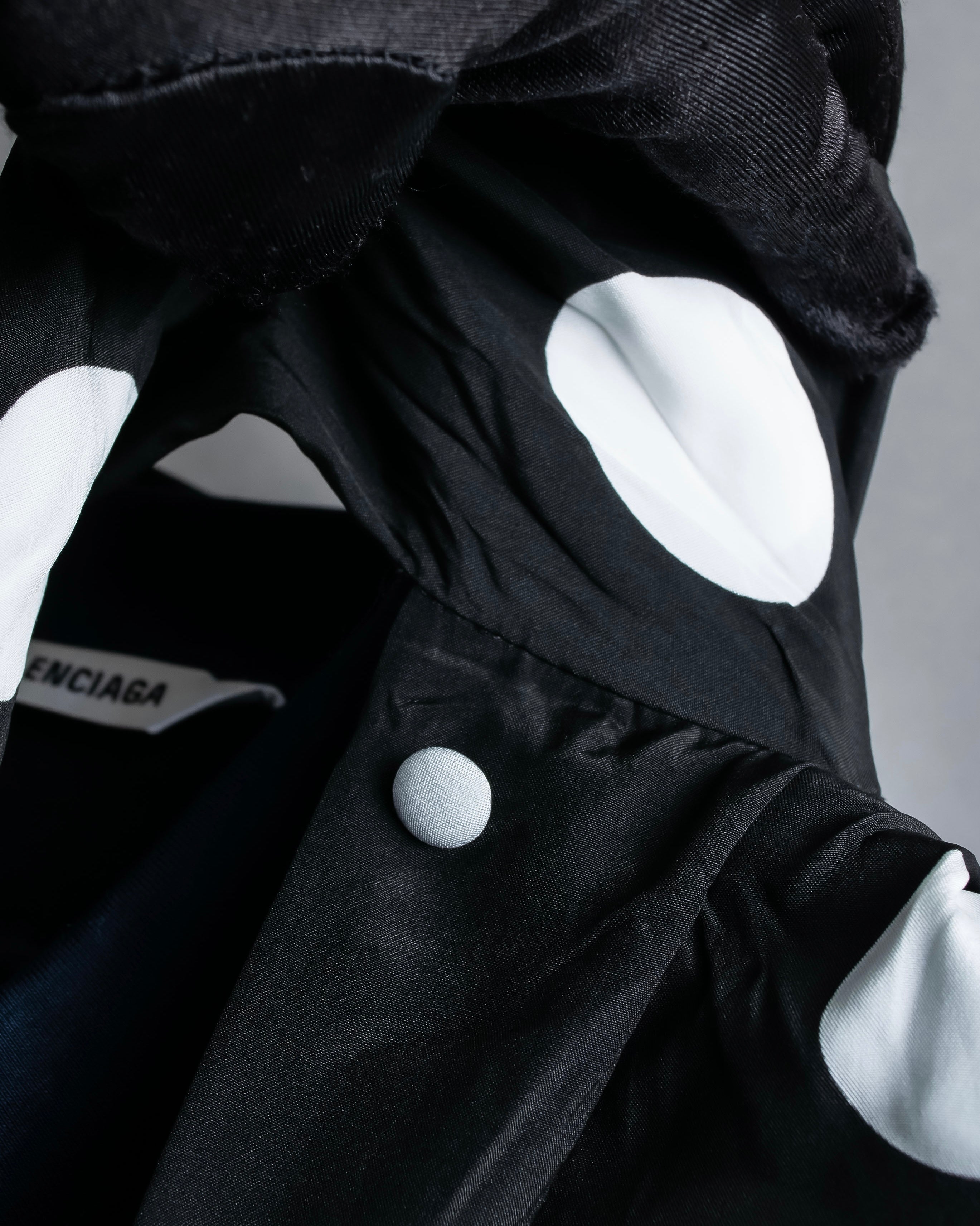 "BALENCIAGA" Polka dot flying squirrel silhouette bow tie dress