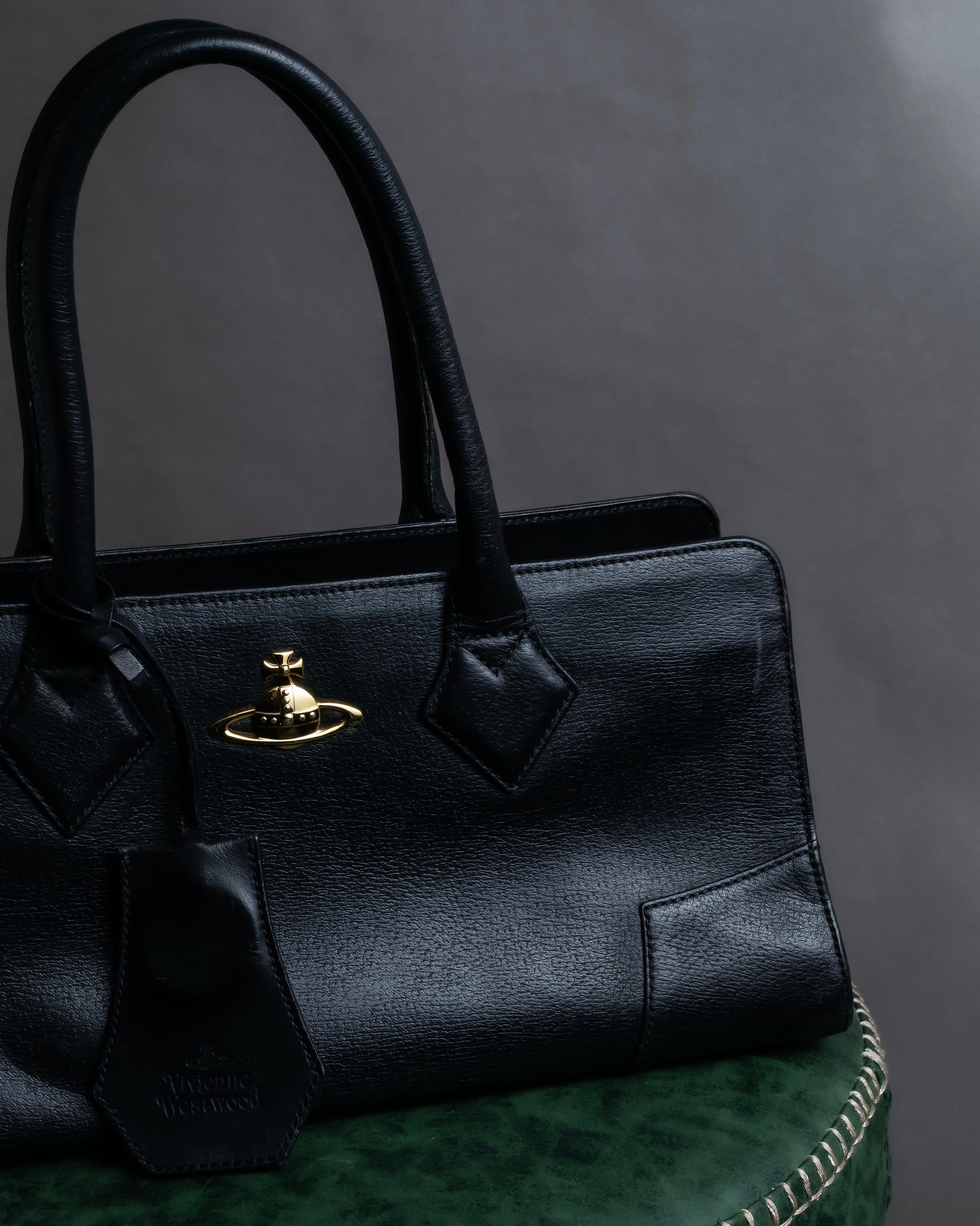 "Vivienne Westwood" Horizontal orb logo engraved hand bag