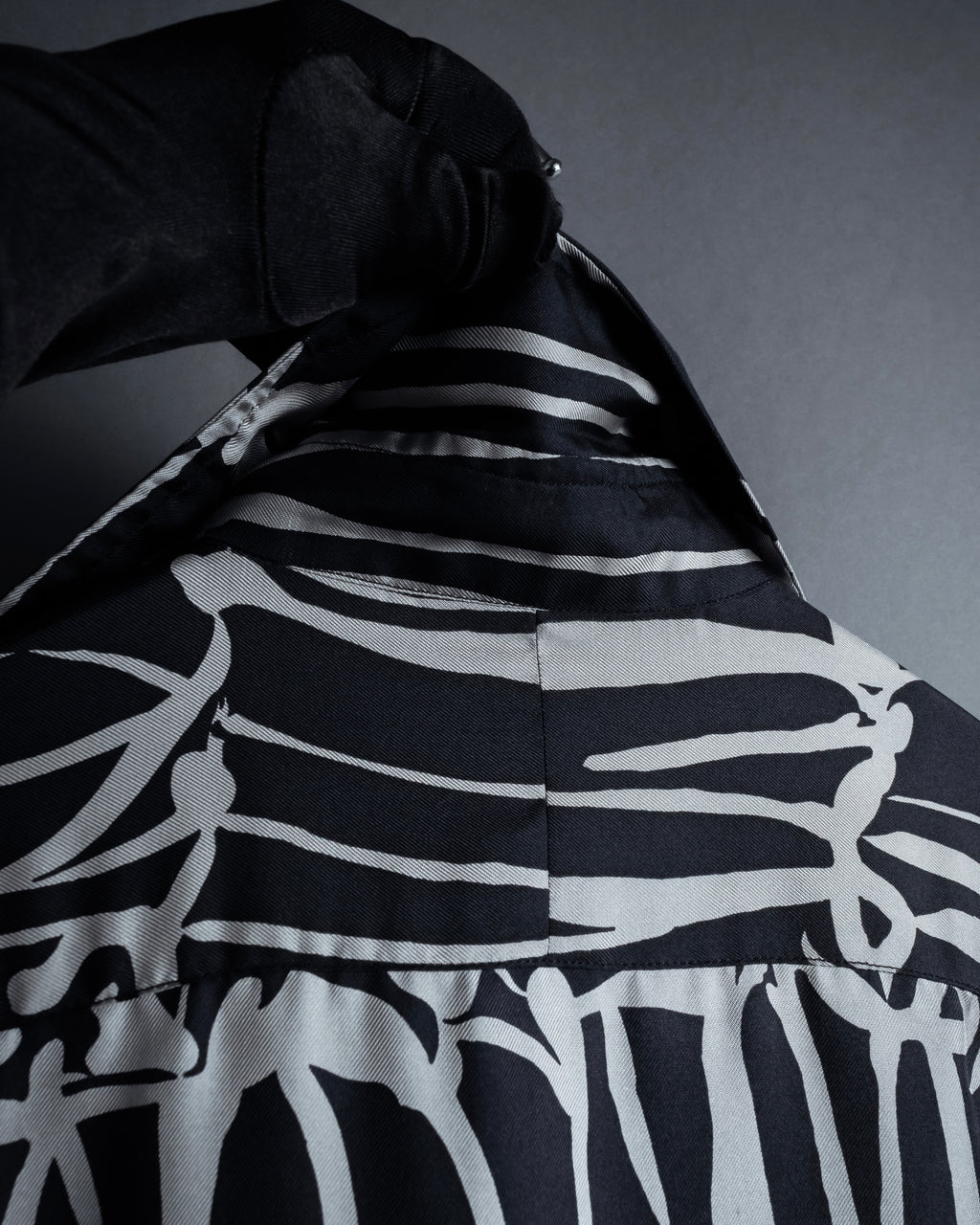 "GUCCI" Handwritten calligraphy pattern silk shirt