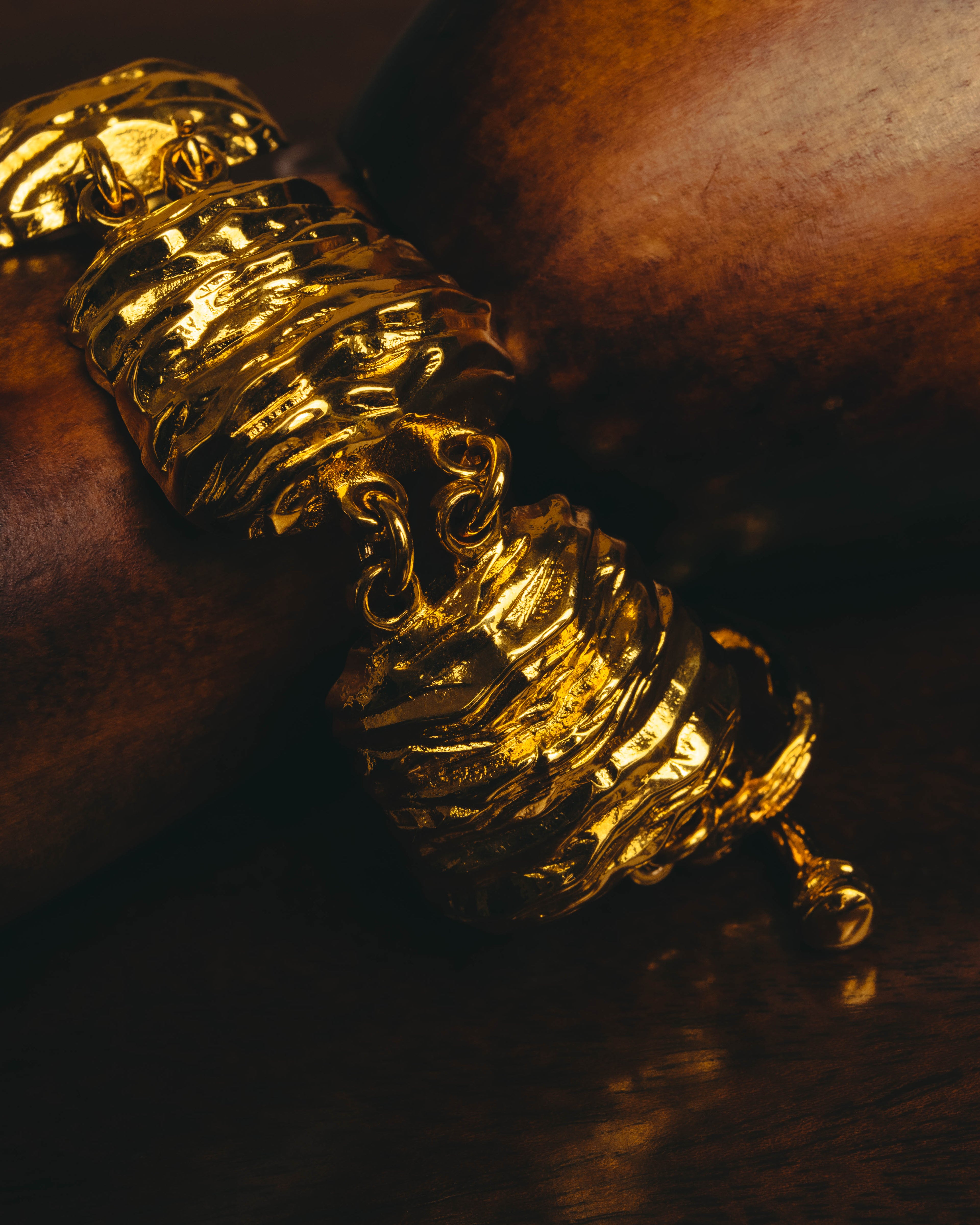 -SPECIAL- “TOM FORD” 2023-24 Moon nugget sculptural toggle bracelet