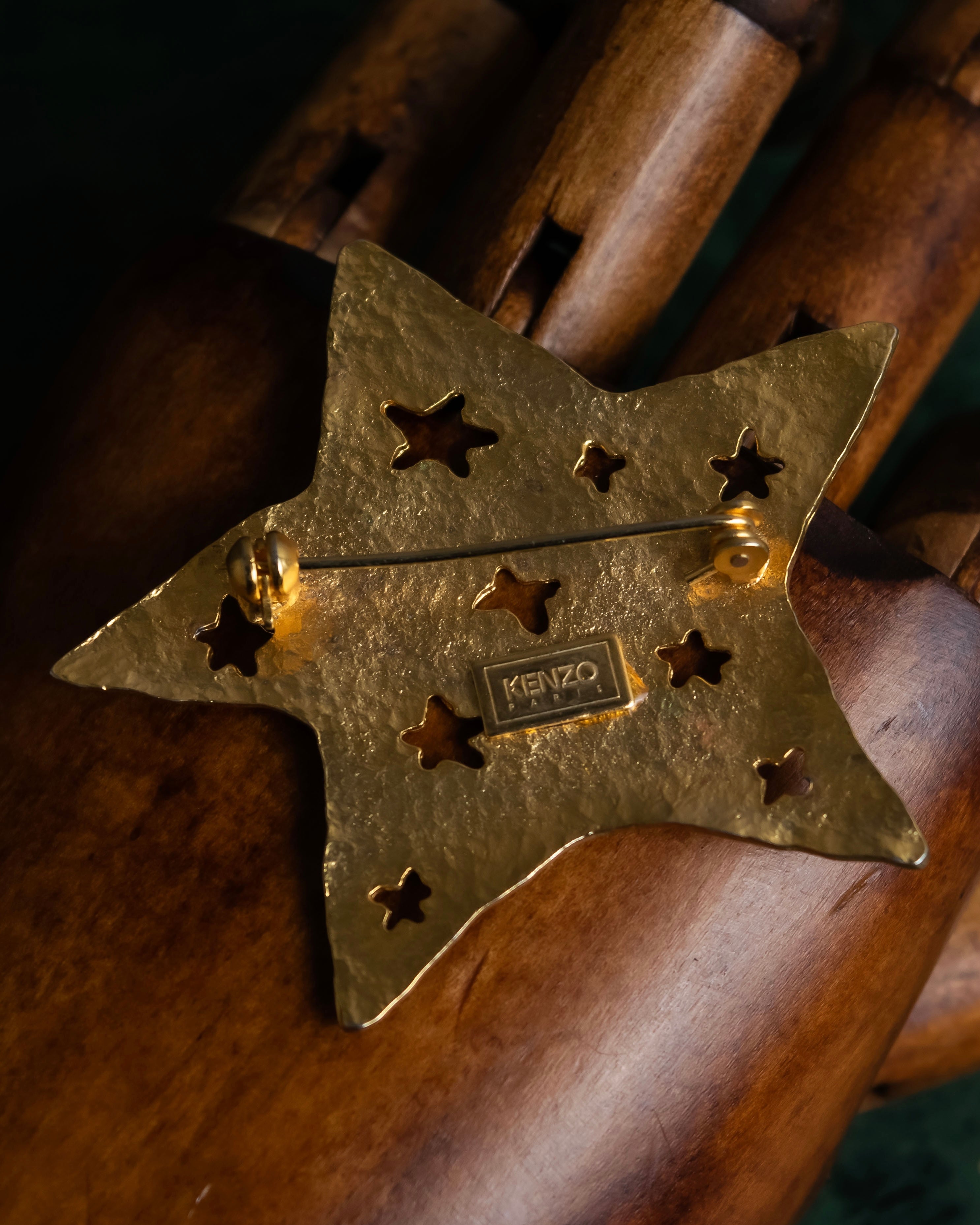 "KENZO" Star motif gold brooch