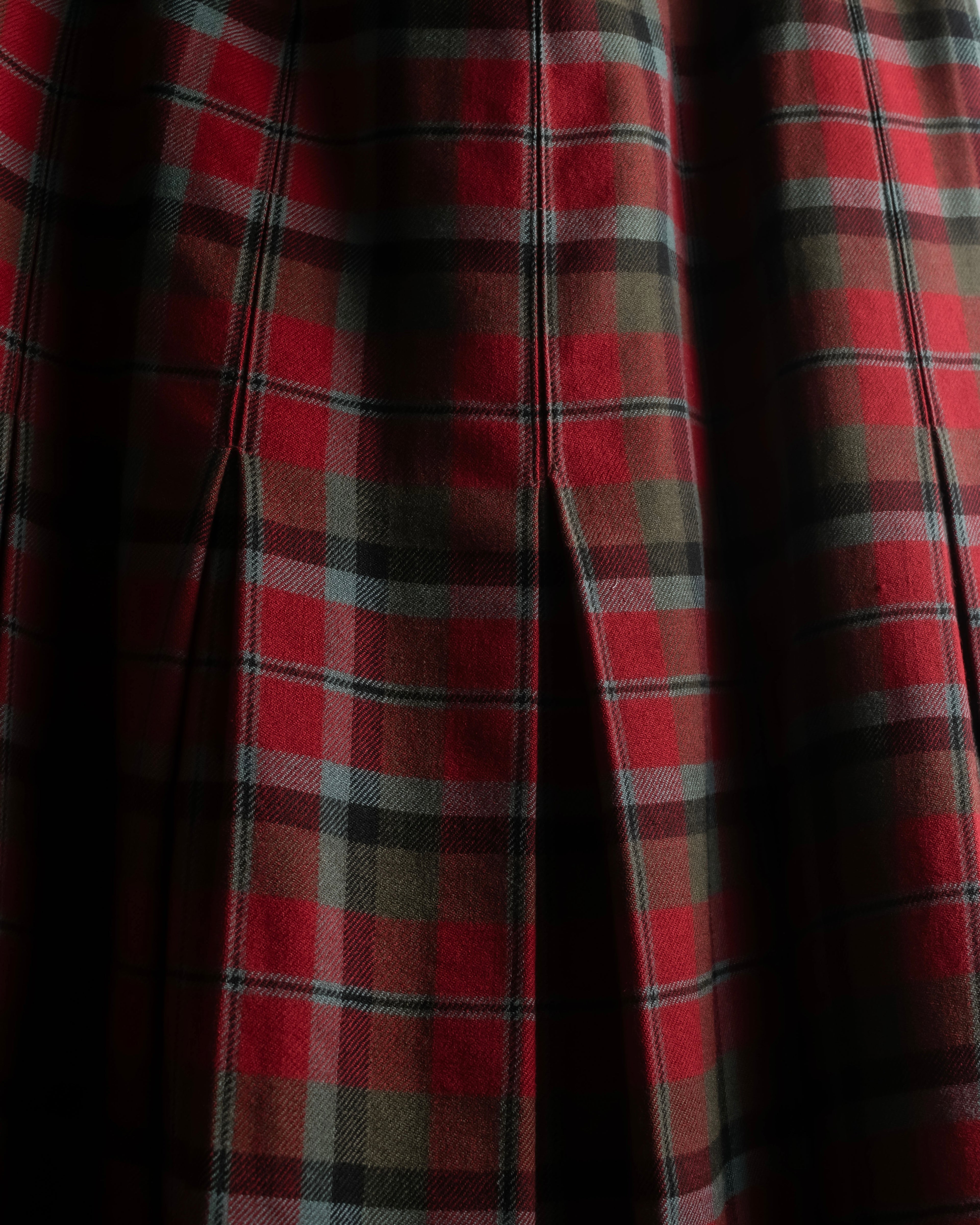 Vintage tartan check pleated skirt
