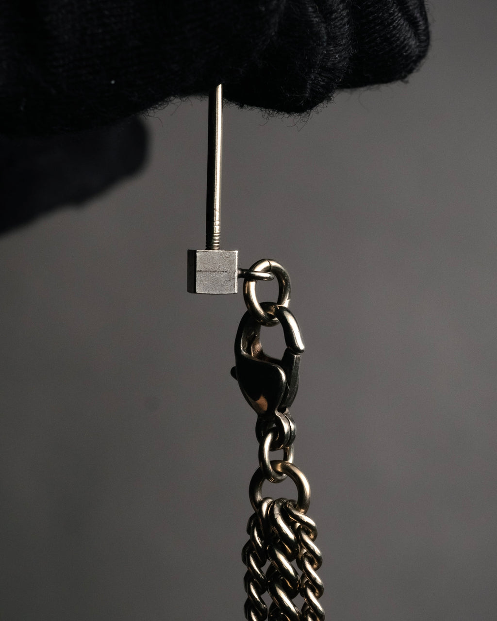 –SPECIAL– “CHANEL” 2005 Spring crystal CC chain majeste