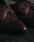 "YVES SAINT LAURENT" Elegant ribbon leather pumps