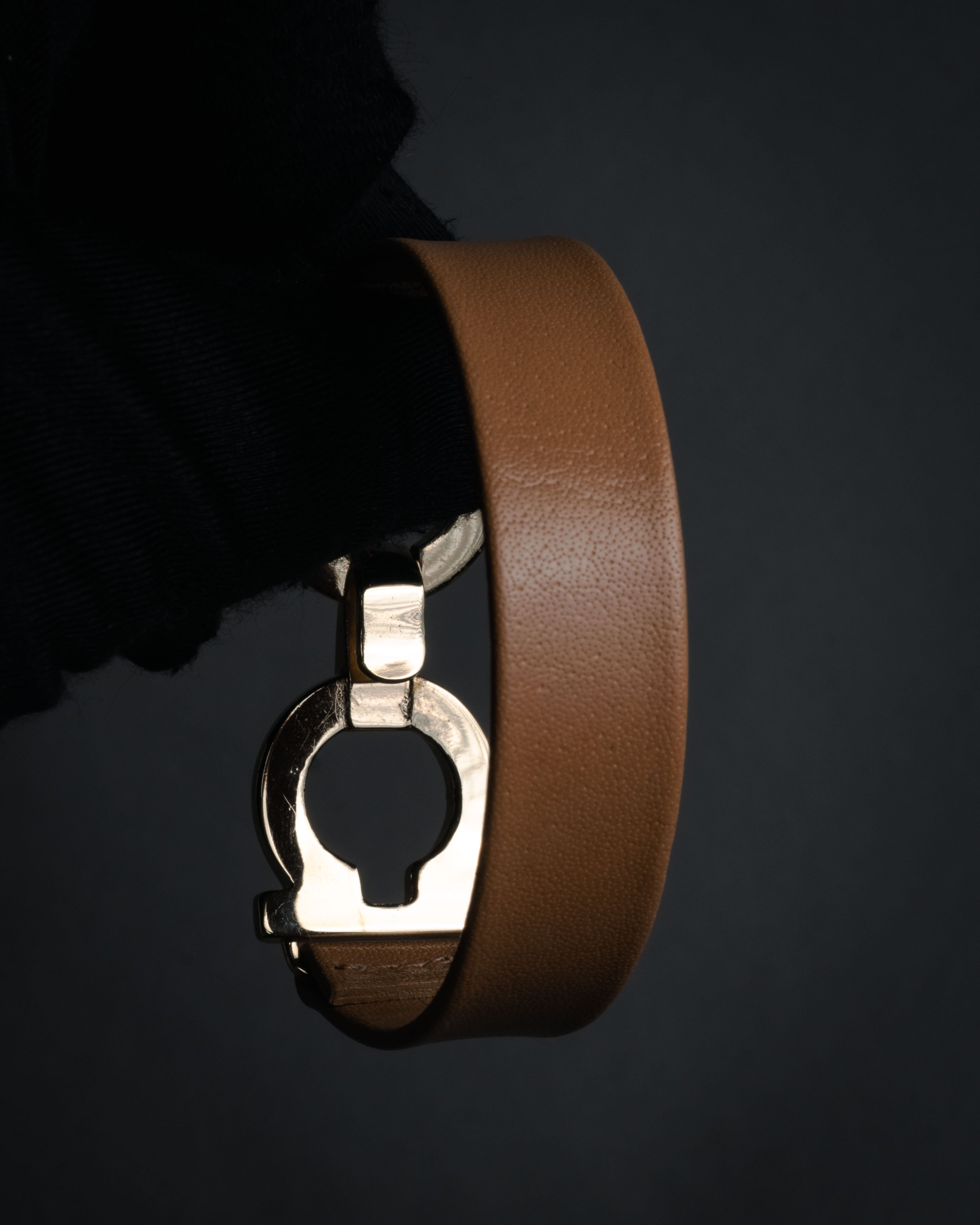 “Salvatore Ferragamo” 2000’s Gancini leather bracelet