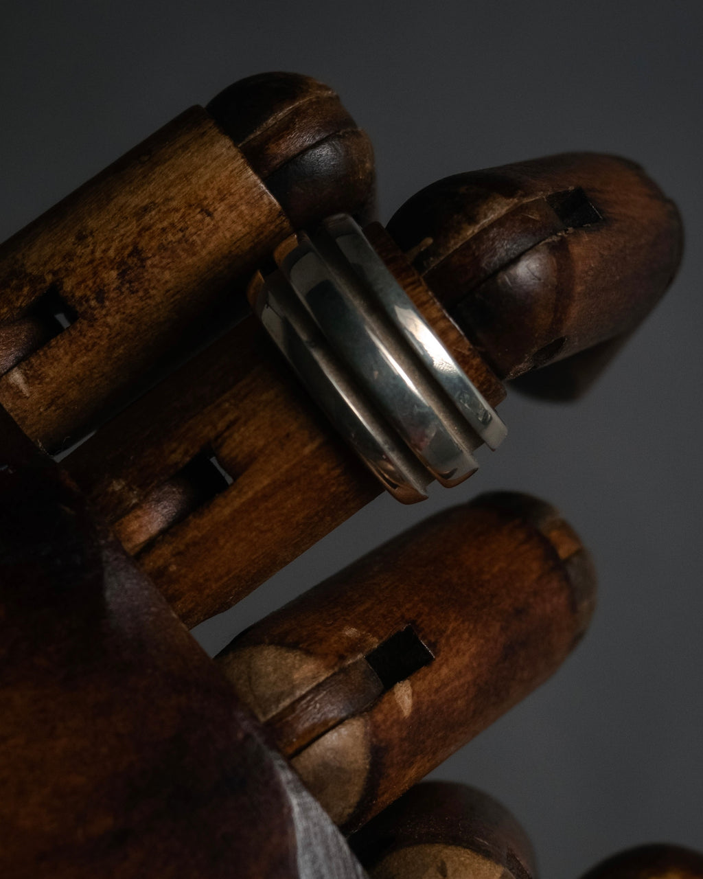 “Tiffany & Co.” 1995 Grooved sterling silver ring