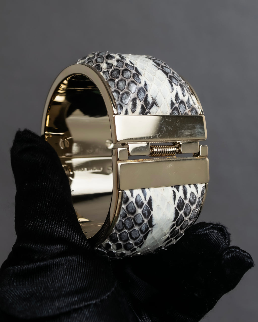 "BURBERRY" Python pattern metal hinge bangle