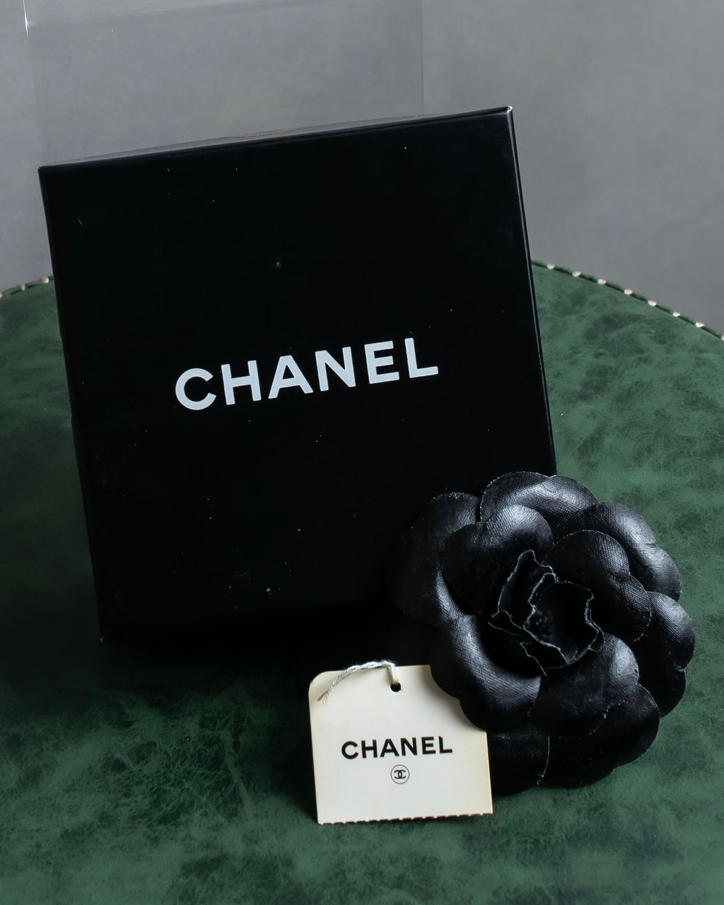 "CHANEL" Deep black camellia brooch