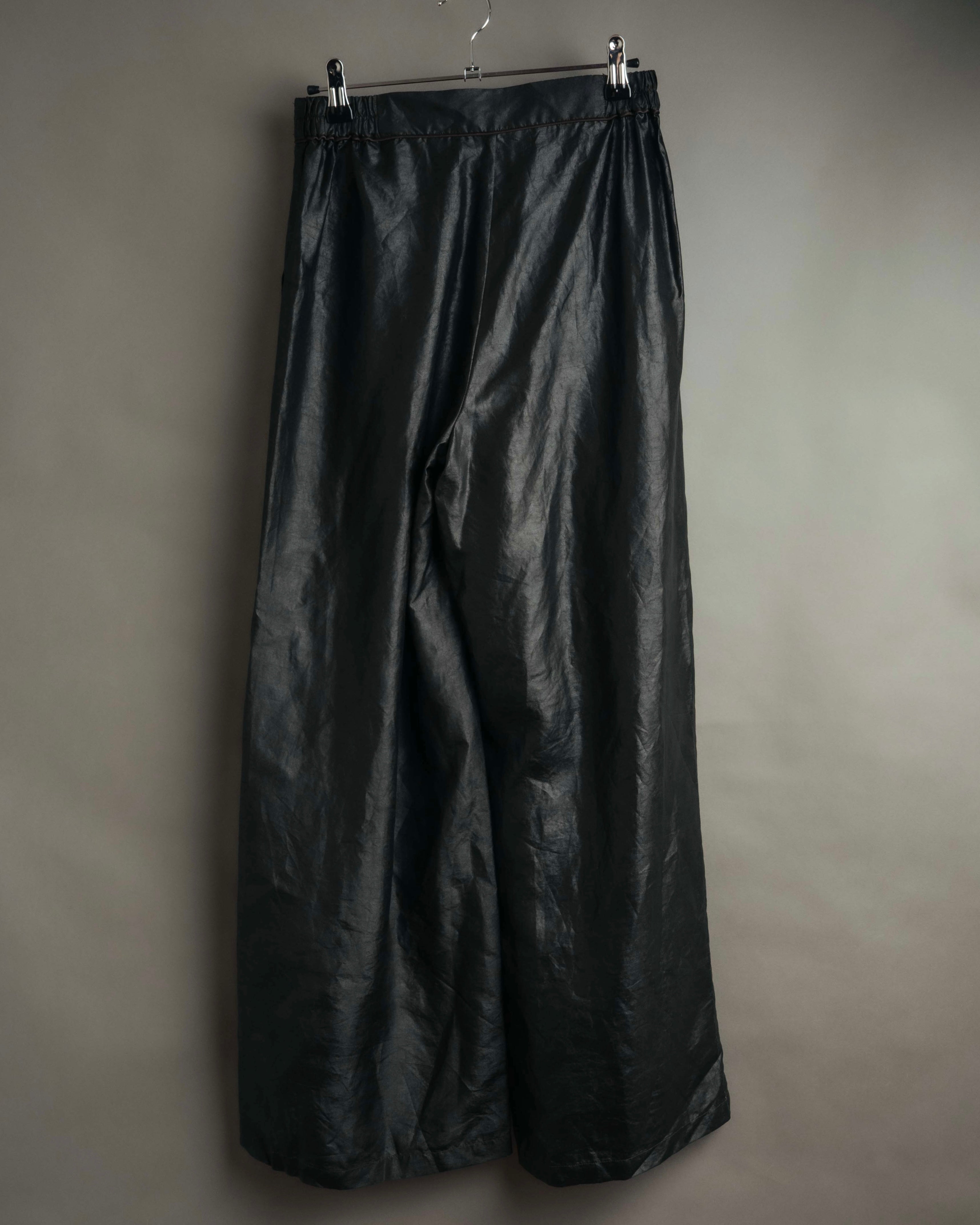 -MOOD Vintage Collections-
90’s-00’s Shiny textured wide leg trousers