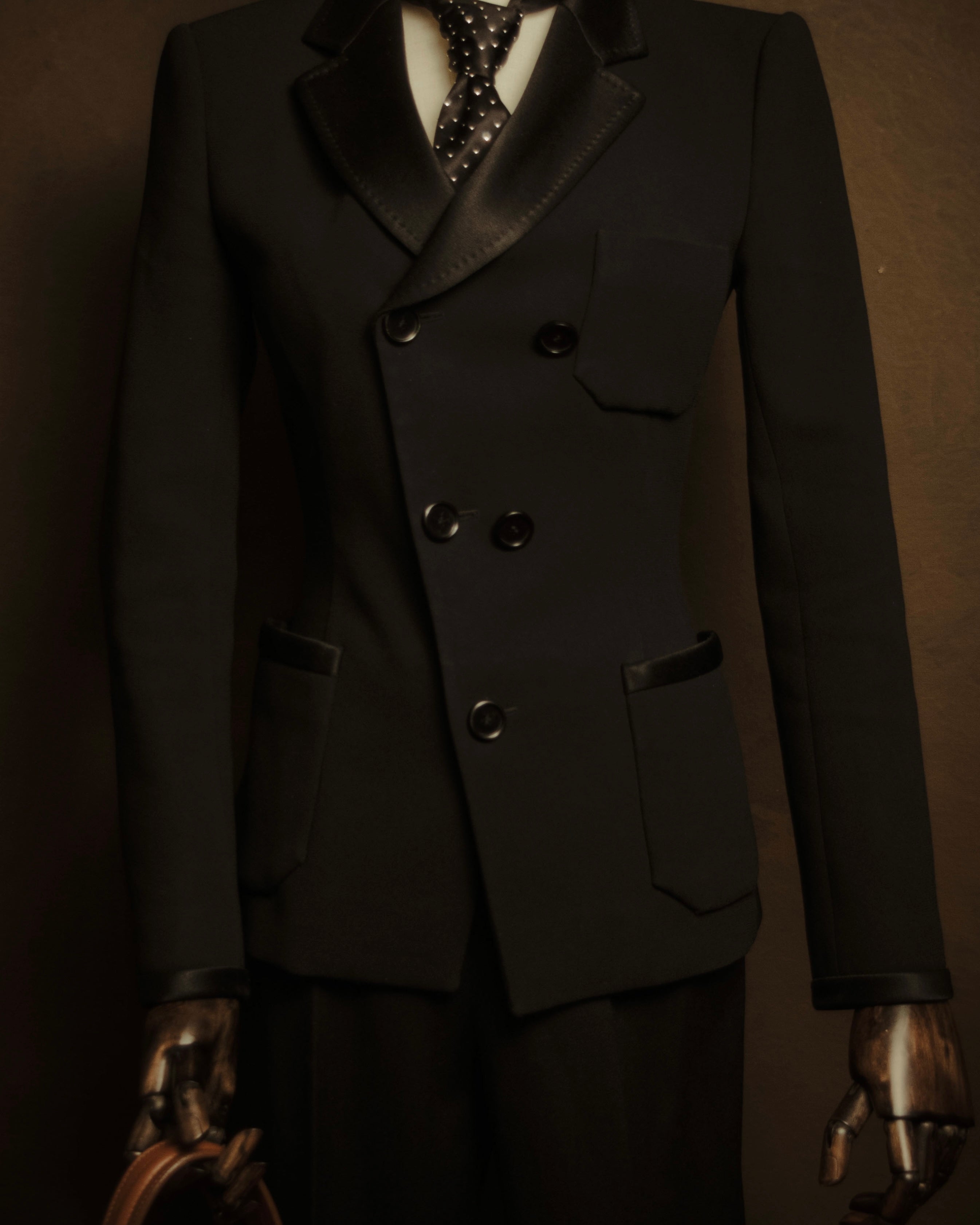 –SPECIAL– “BALENCIAGA” 2006-2012 Sculpted smoking jacket