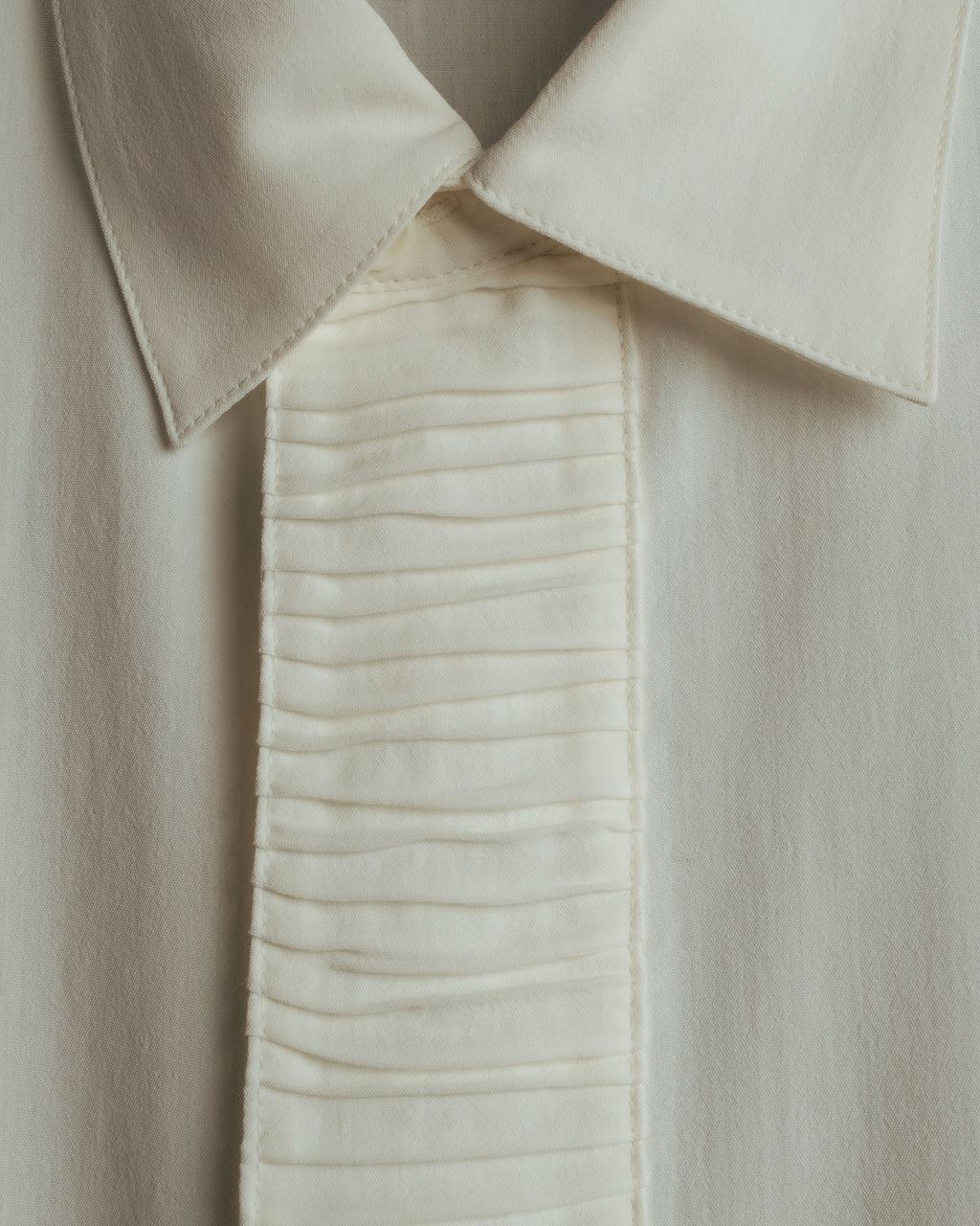 “UMBERTO GINOCCHIETTI“ 80’s-90’s pleated front ivory dress shirt