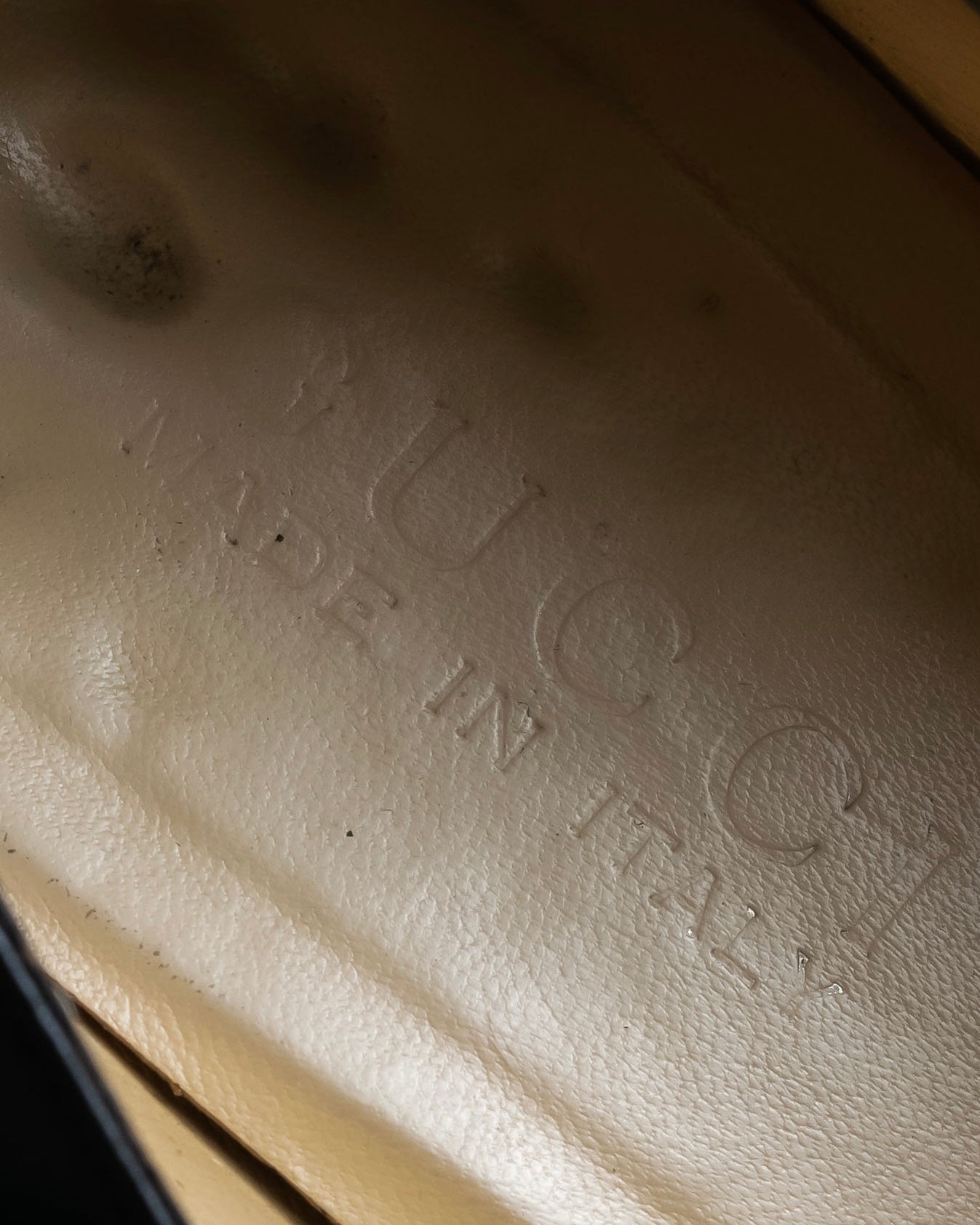 "GUCCI" Metal plate design leather heel pumps