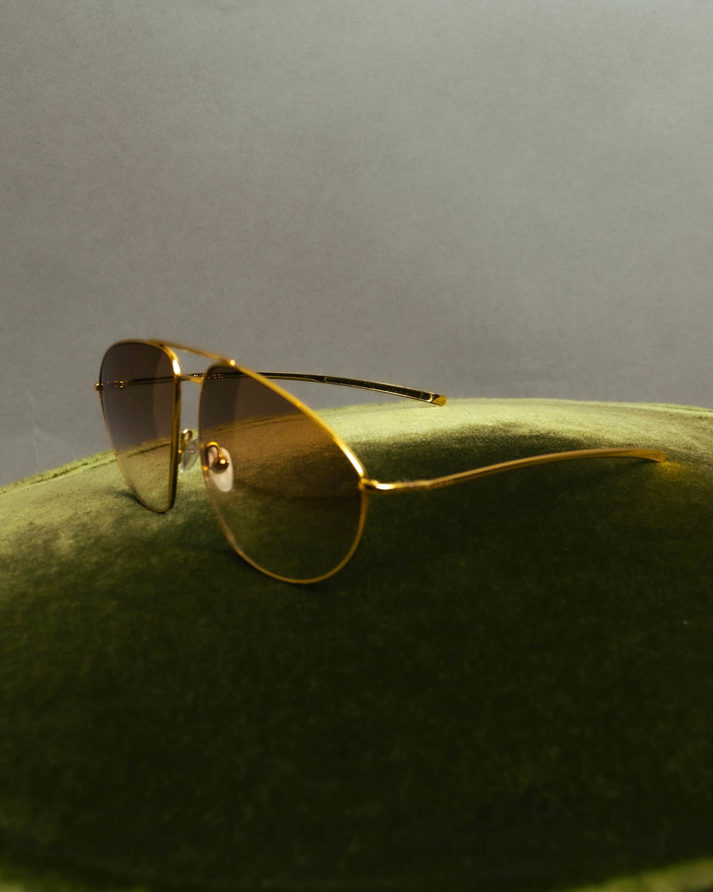 "GUCCI" Classic gold metal aviator sunglasses