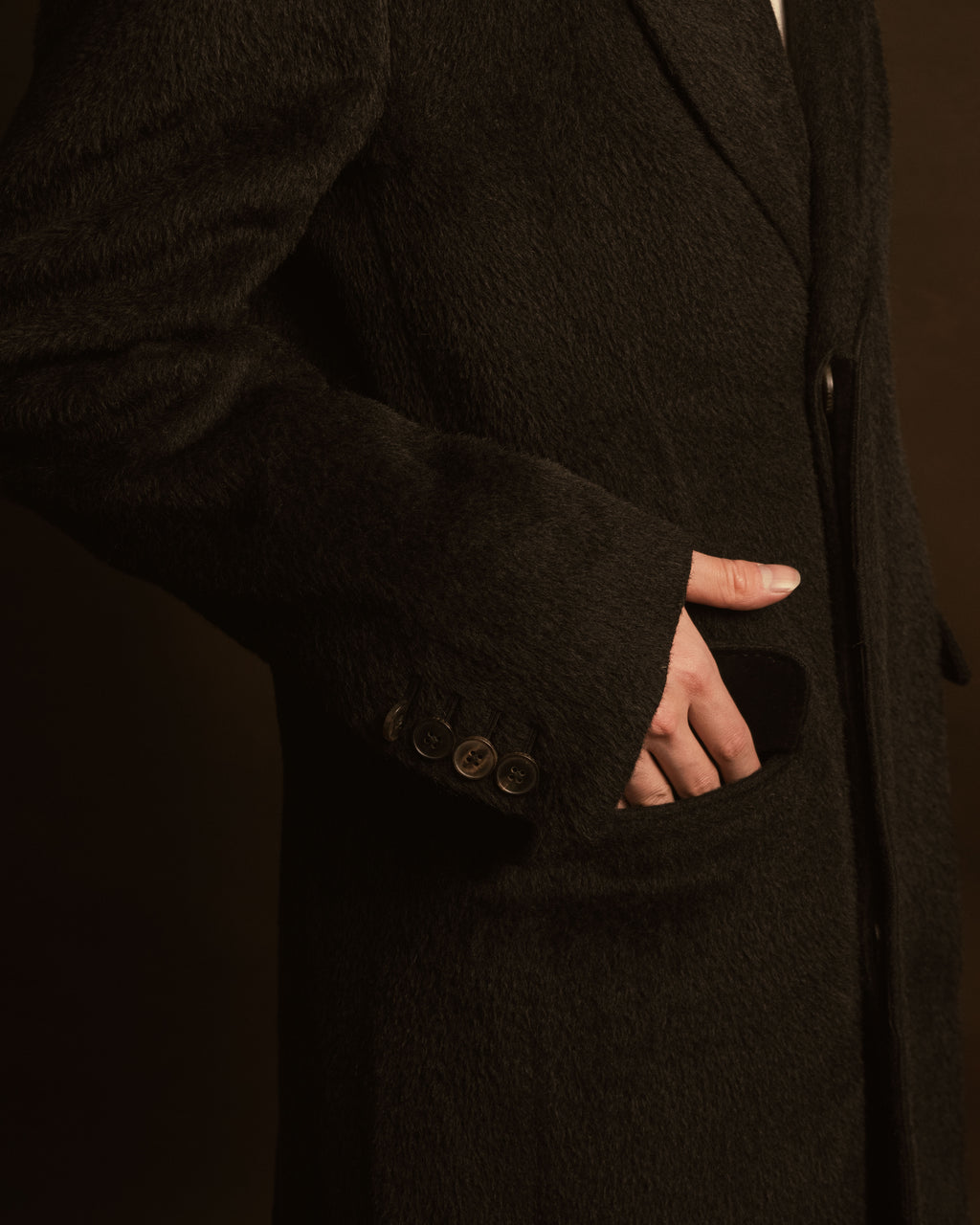 –SPECIAL– "GUCCI" 09-12’s Classically tailored llama-blend Chesterfield coat