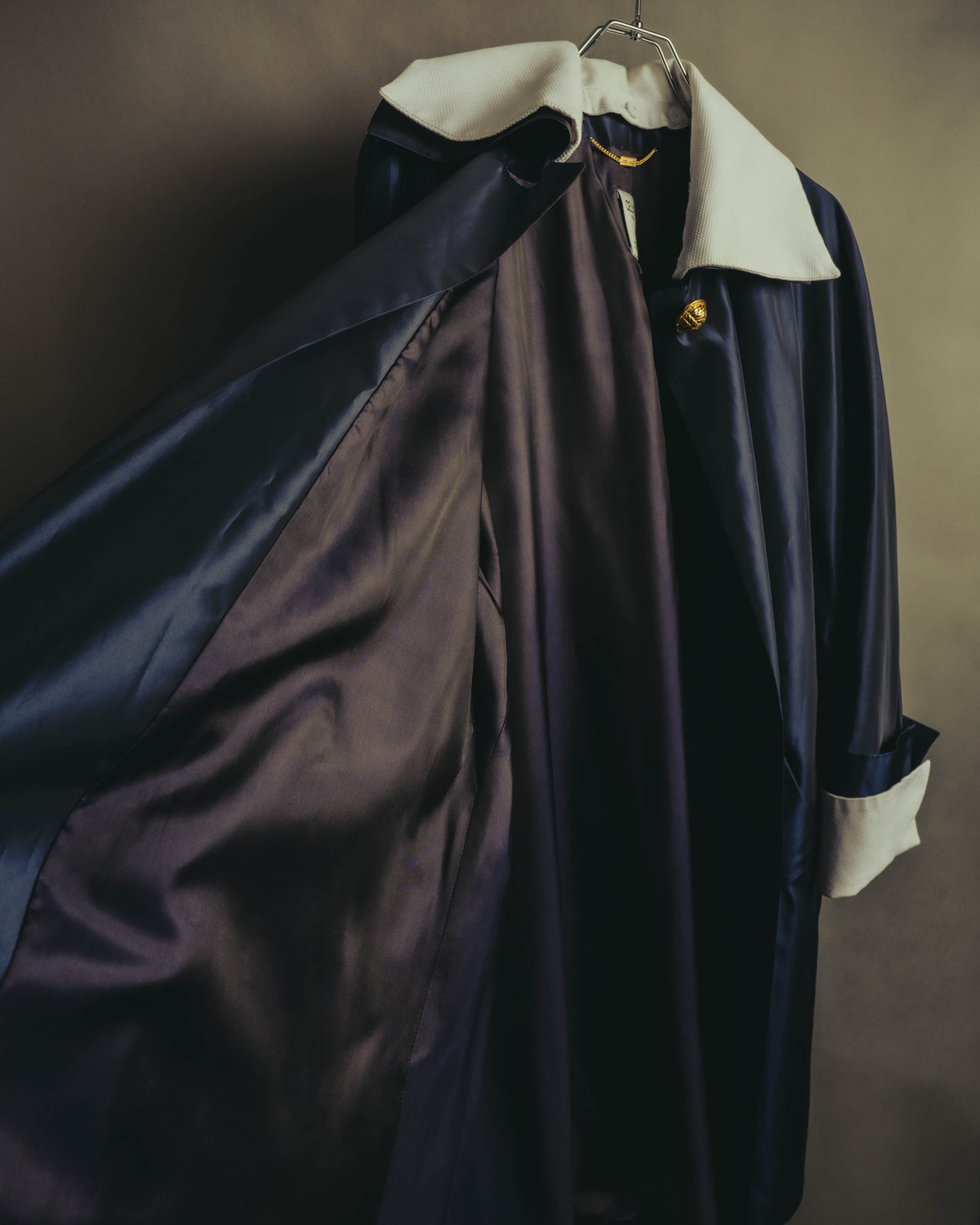 "CELINE" 70's-80's Dramatic contrast collar long coat