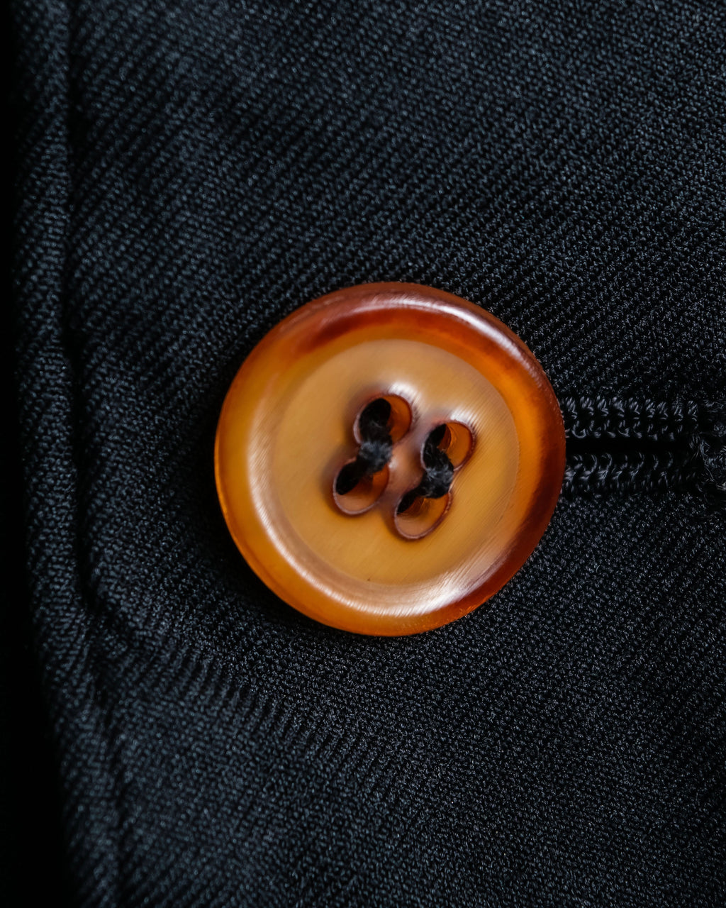"COMME des GARCONS
COMME des GARCONS" 6 button detail raw edge jacket