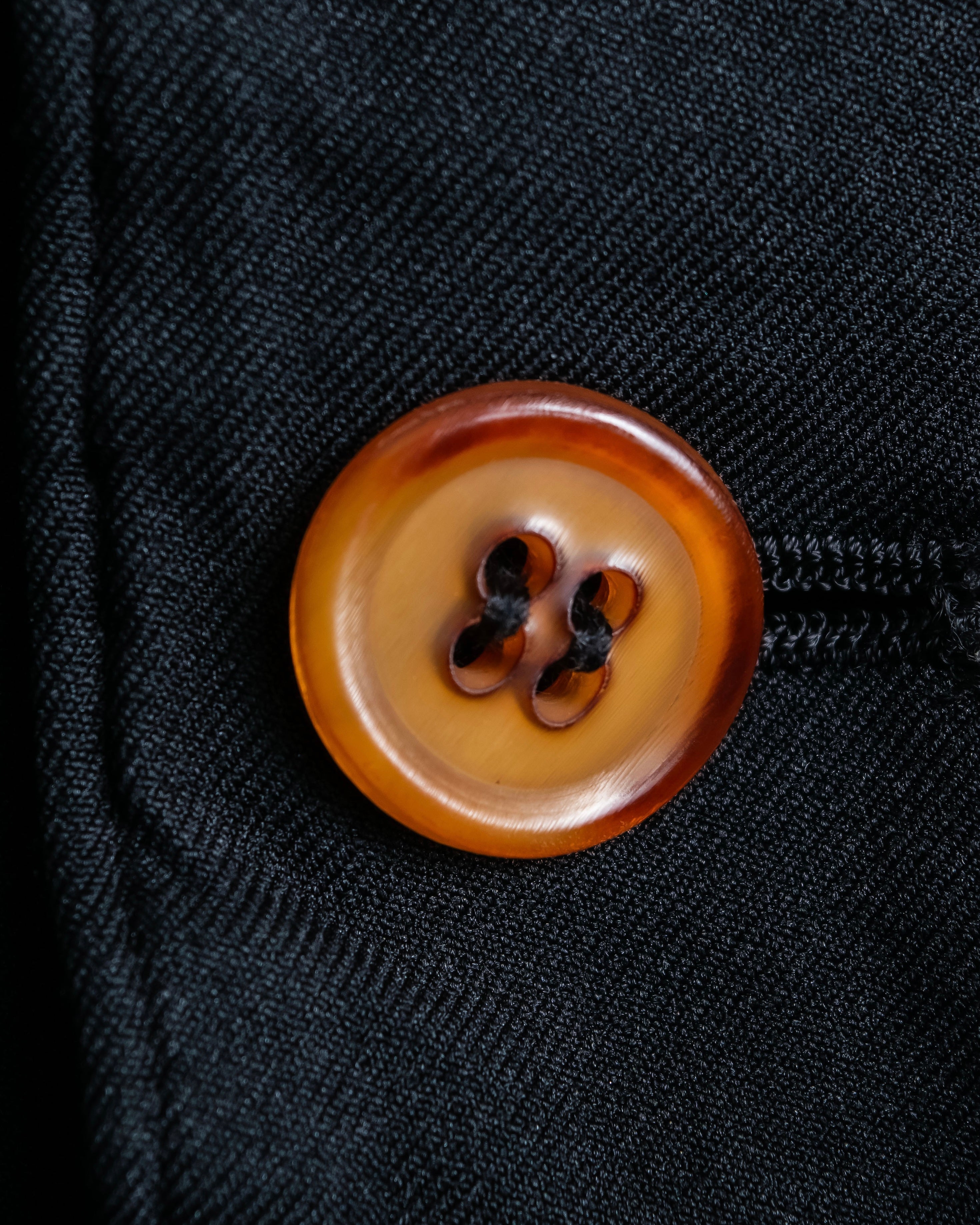 "COMME des GARCONS
COMME des GARCONS" 6 button detail raw edge jacket