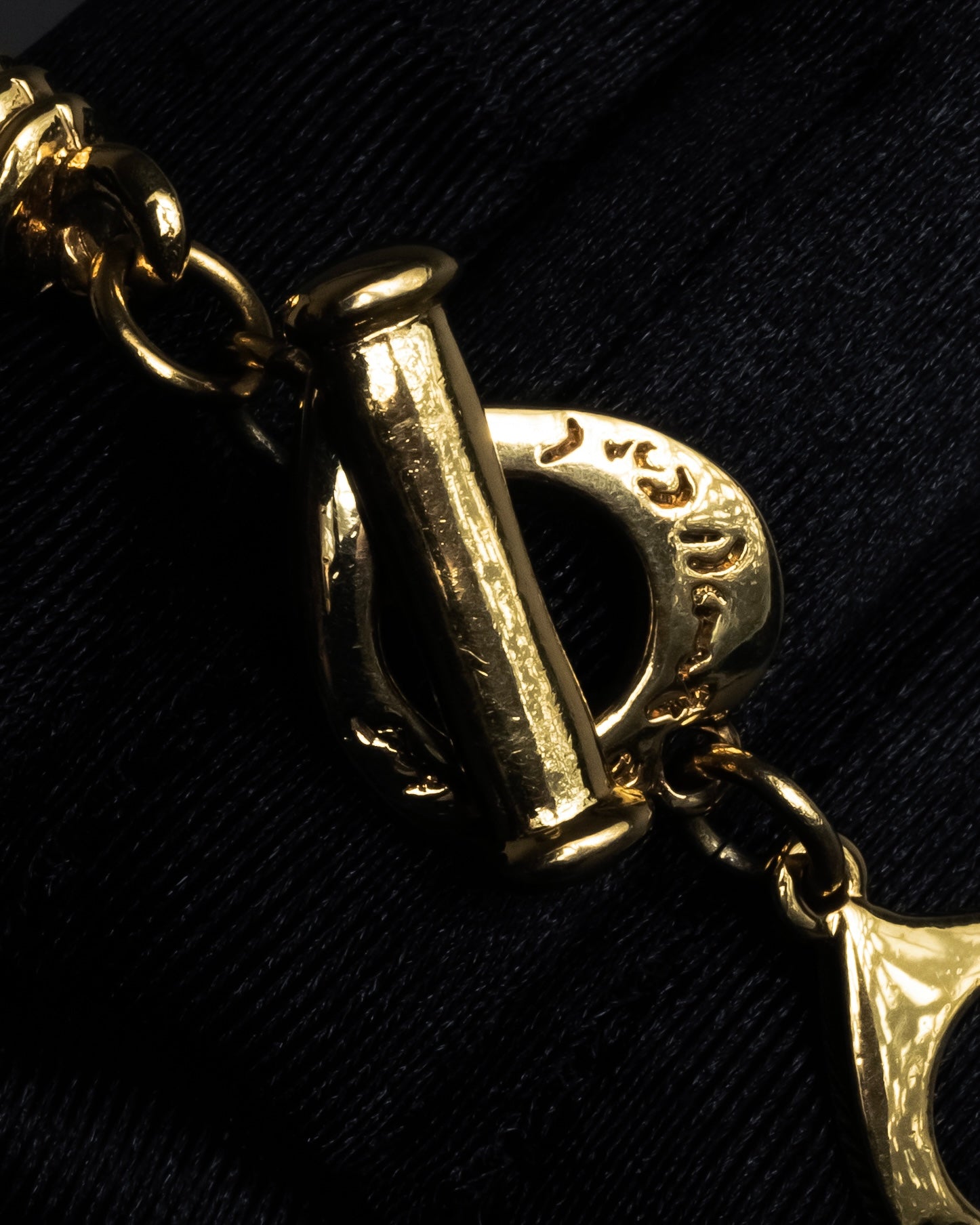 "YVES SAINT LAURENT" Vintage drop motif gold chain necklace