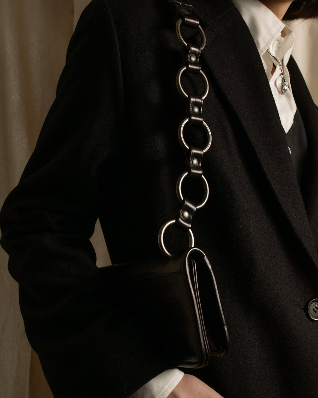 -SPECIAL- "YVES SAINT LAURENT"
00's Tom Ford period stacked ring design horizontal leather bag