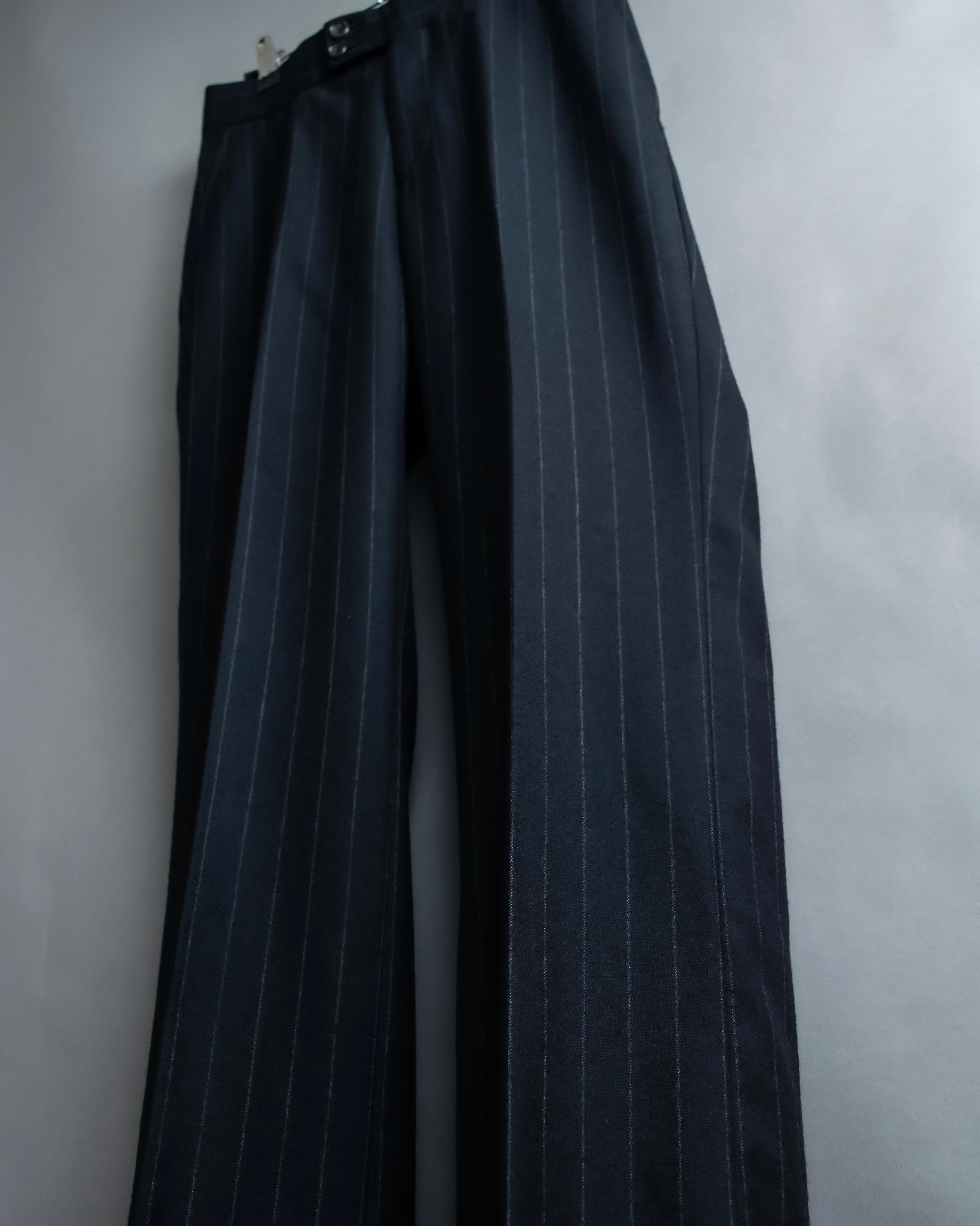"GUCCI" chalk stripe designed wide pants