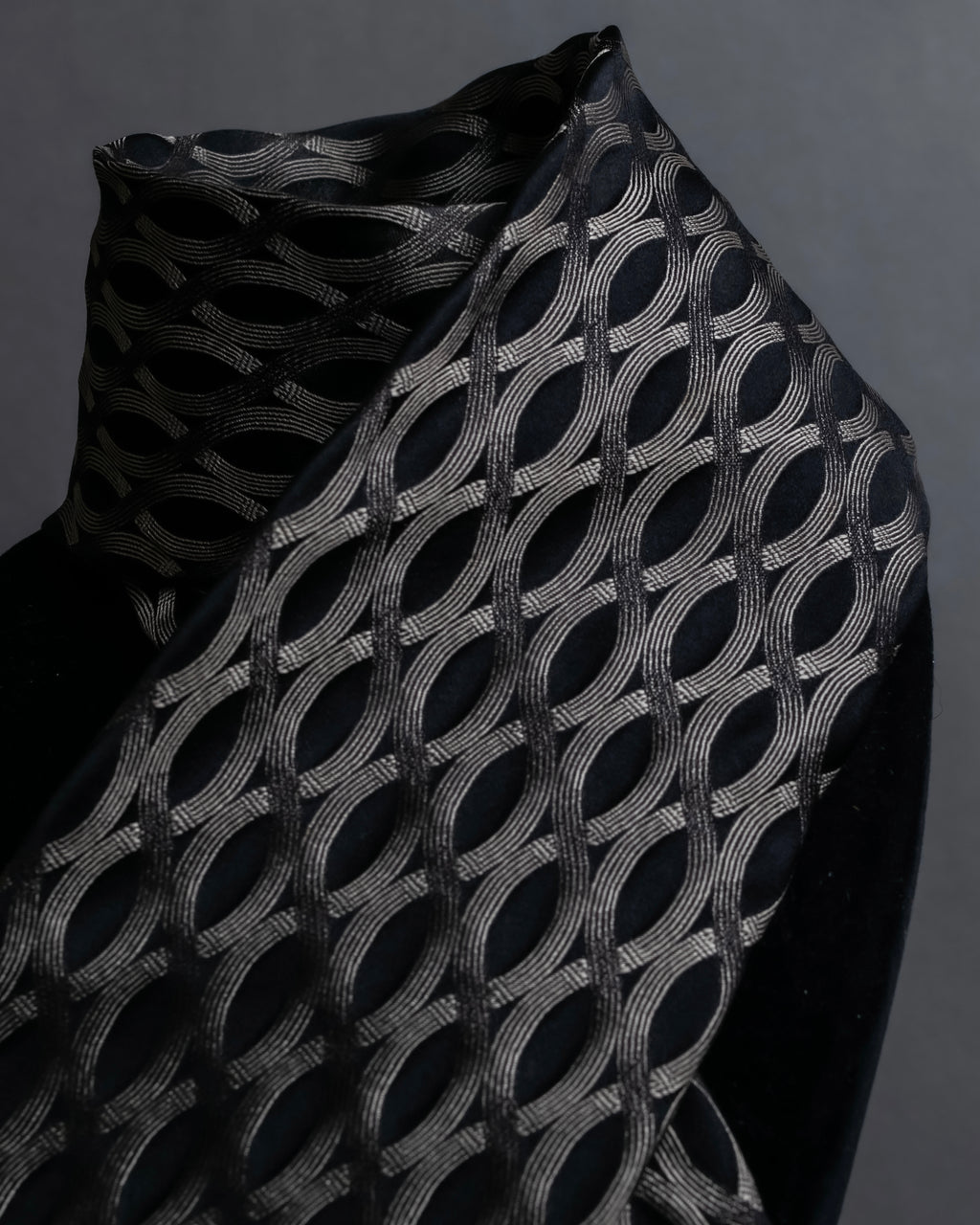 "GUCCI" Cord embroidery glossy necktie