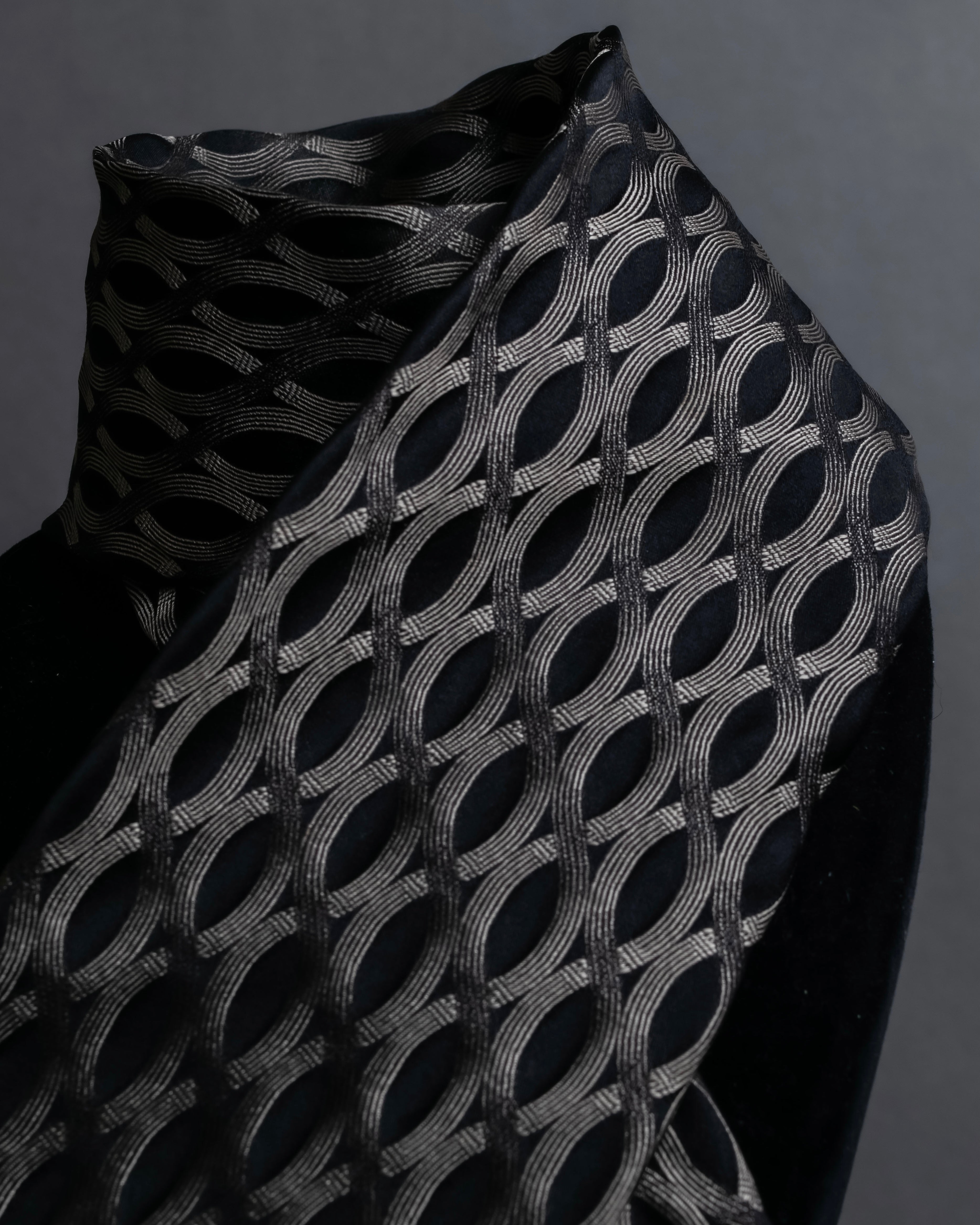 "GUCCI" Cord embroidery glossy necktie