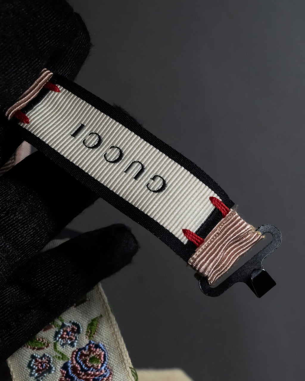 -MOOD Christmas Collections-
"GUCCI" Michele period delicate floral embroidered ribbon tie