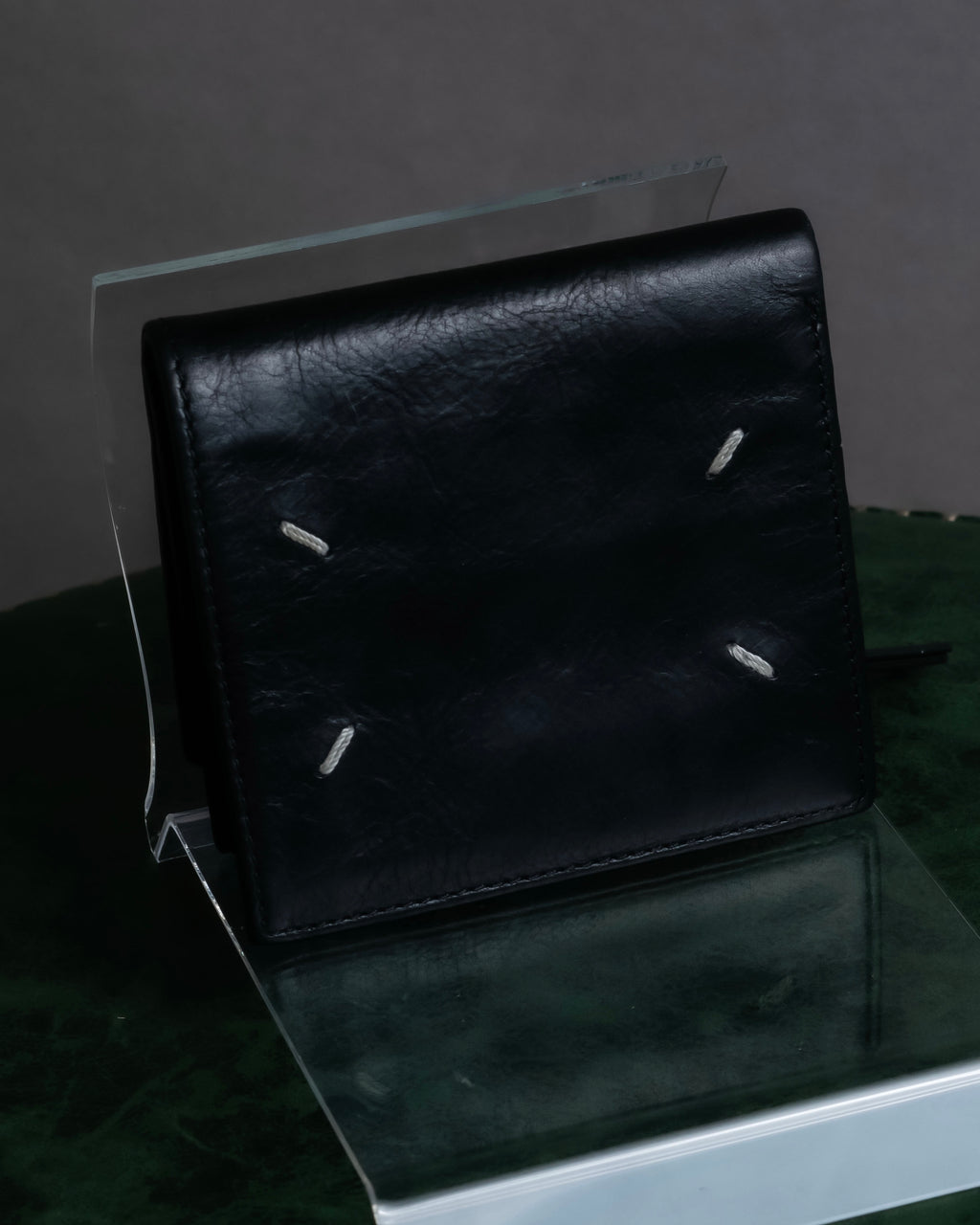 "MAISON MARGIELA" Anonymous stitch design bi-fold wallet