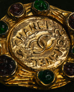 -SPECIAL- “CHANEL” 80’s-90’s Gripoix style cabochon logo brooch