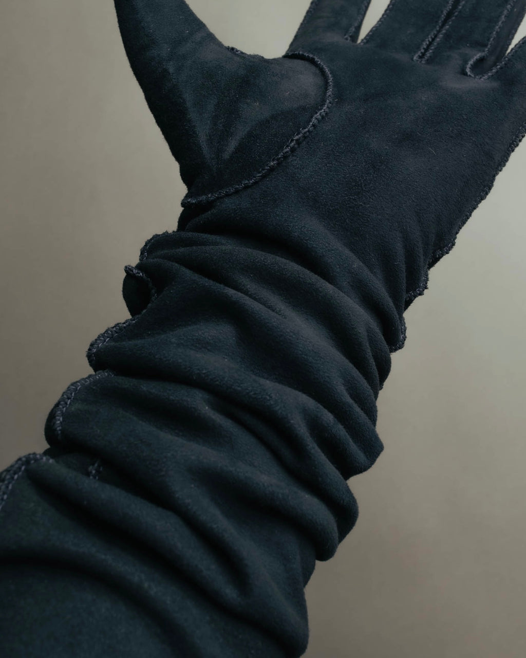 "BOTTEGA VENETA" 00's-10's Elegant suede long gloves
