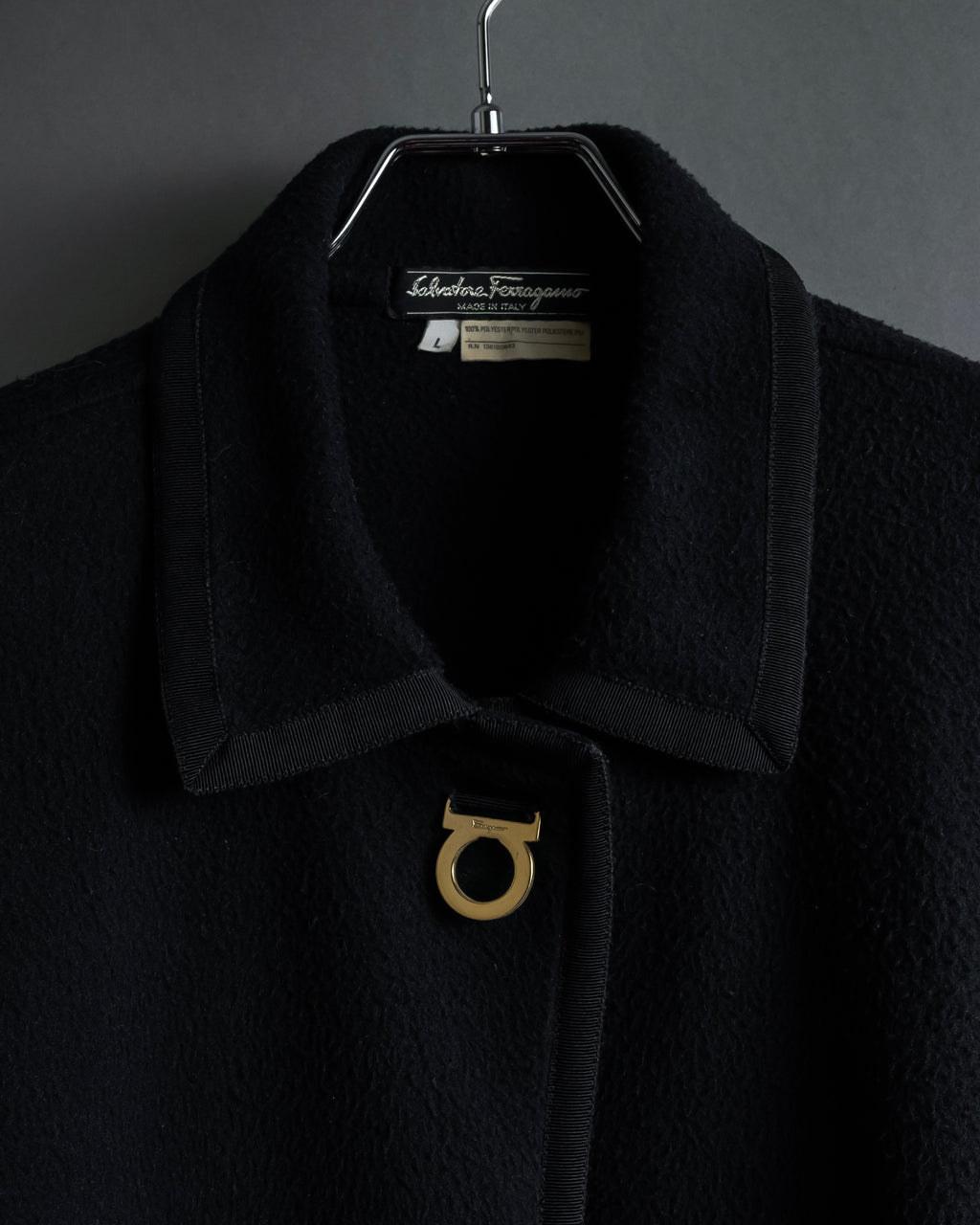 "Salvatore Ferragamo" 90's-00's Gancini motif design box silhouette jacket