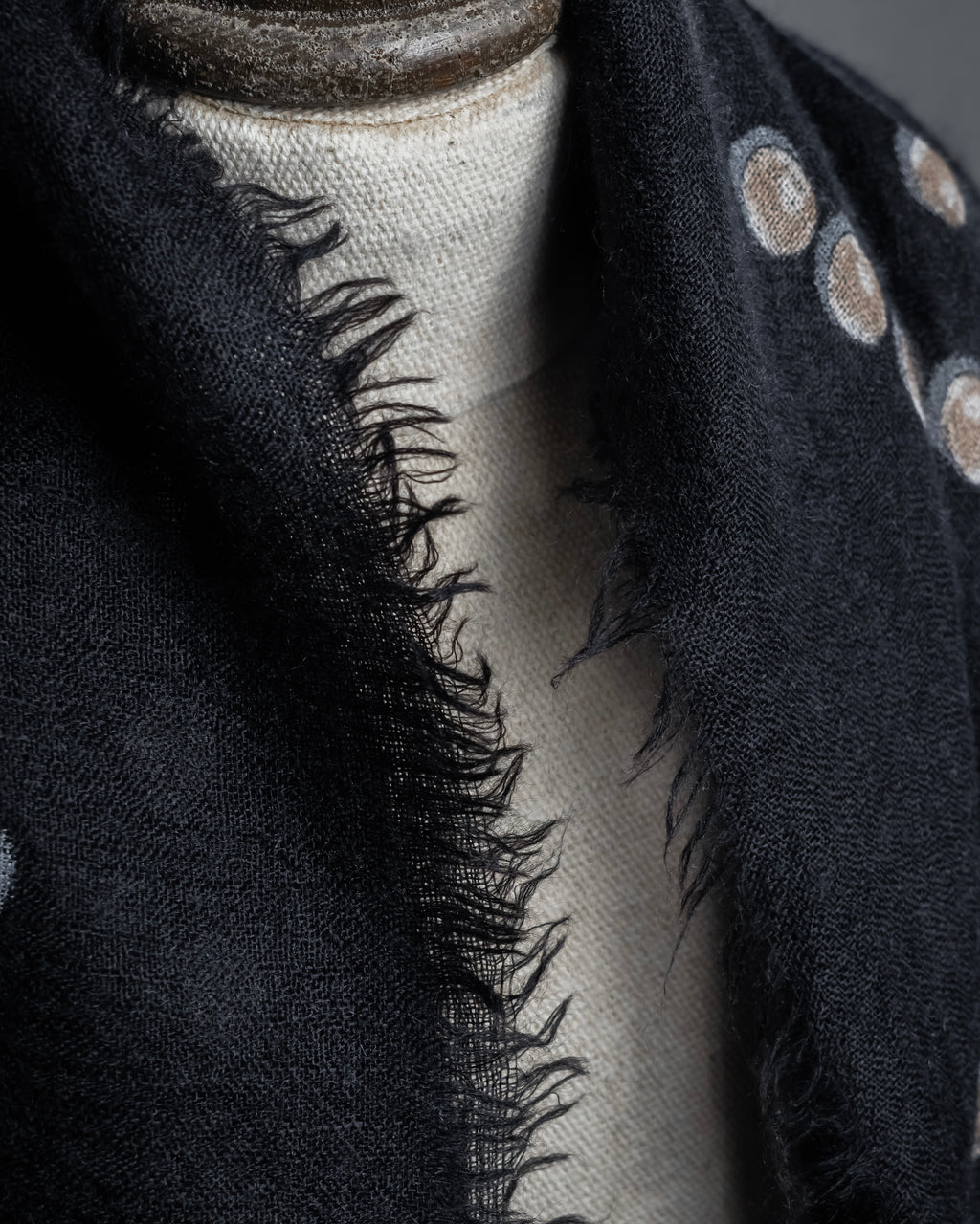 "CHANEL" Pearl fringe design gauze scarf