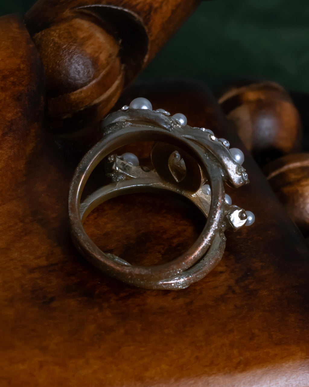 "CHANEL" Coco mark motif pearl strass design ring