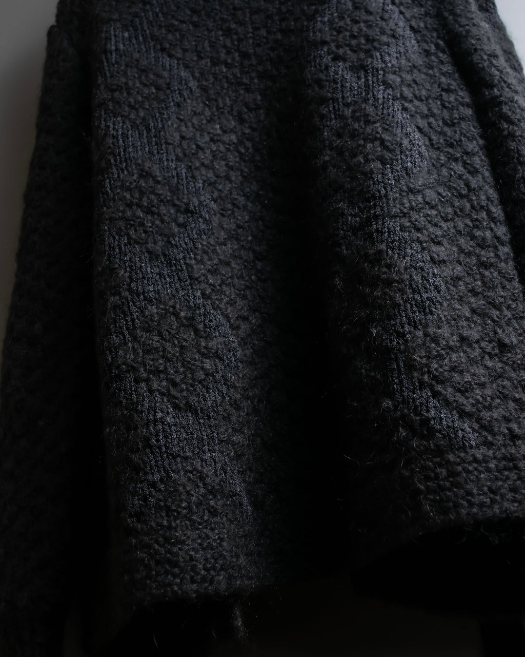 "YVES SAINT LAURENT" Ribbon design stand collar low gauge cardigan