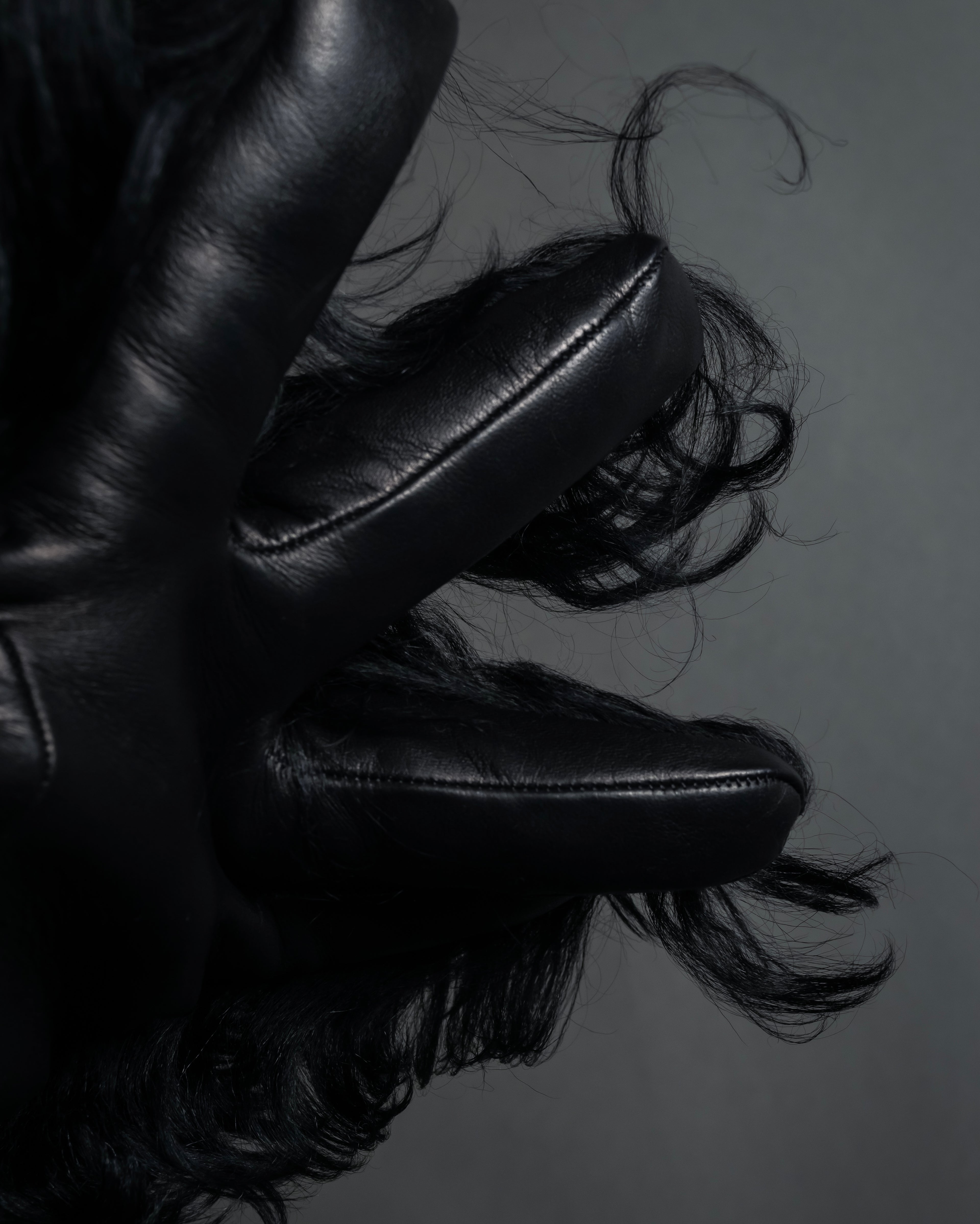 "BOTTEGA VENETA" Long-haired fur design leather gloves