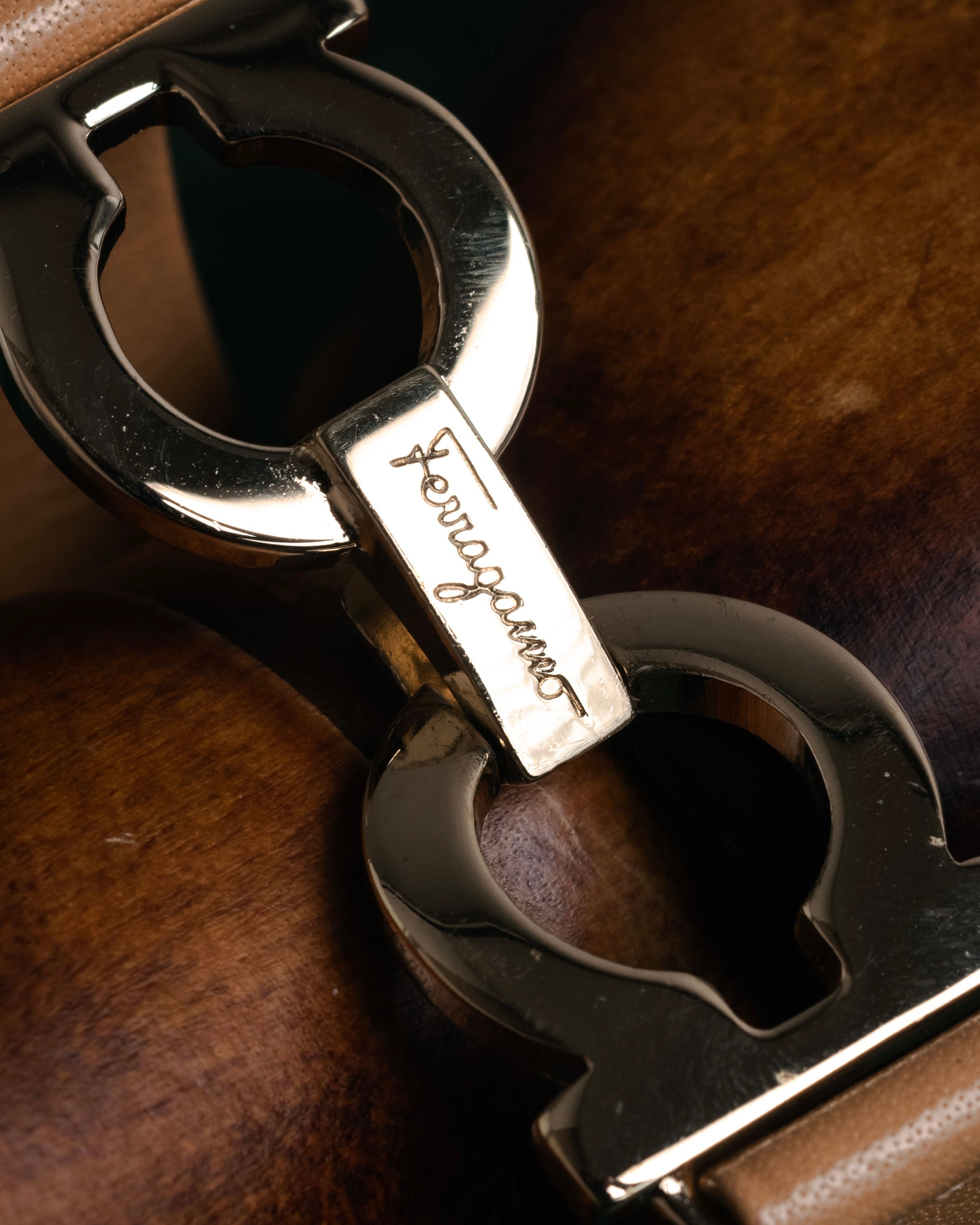 “Salvatore Ferragamo” 2000’s Gancini leather bracelet