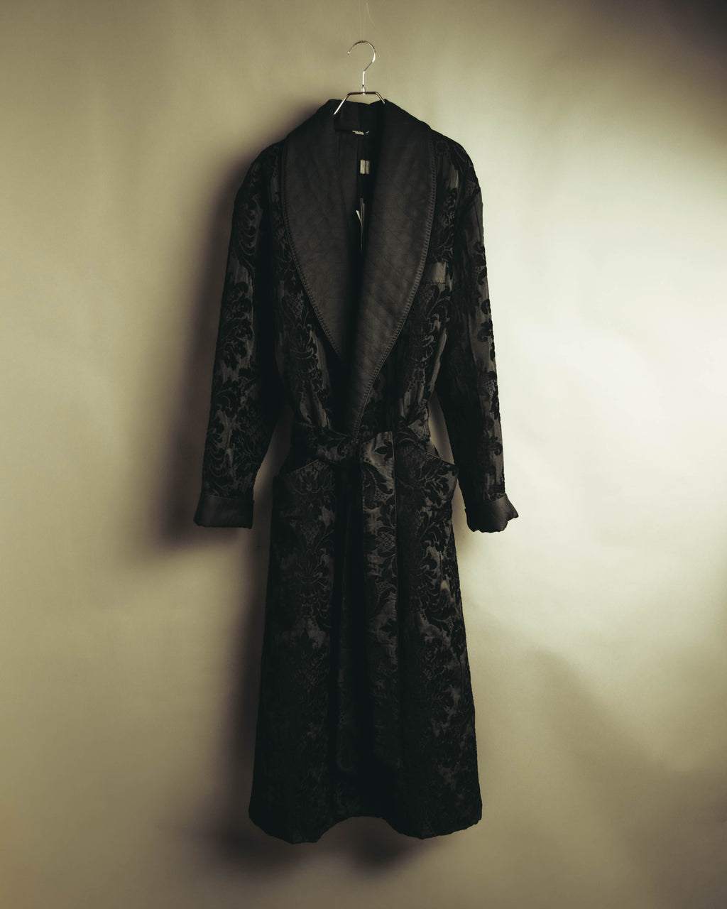 “DOLCE&GABBANA” Late 2010’s-early 2020’s Baroque jacquard belted robe coat