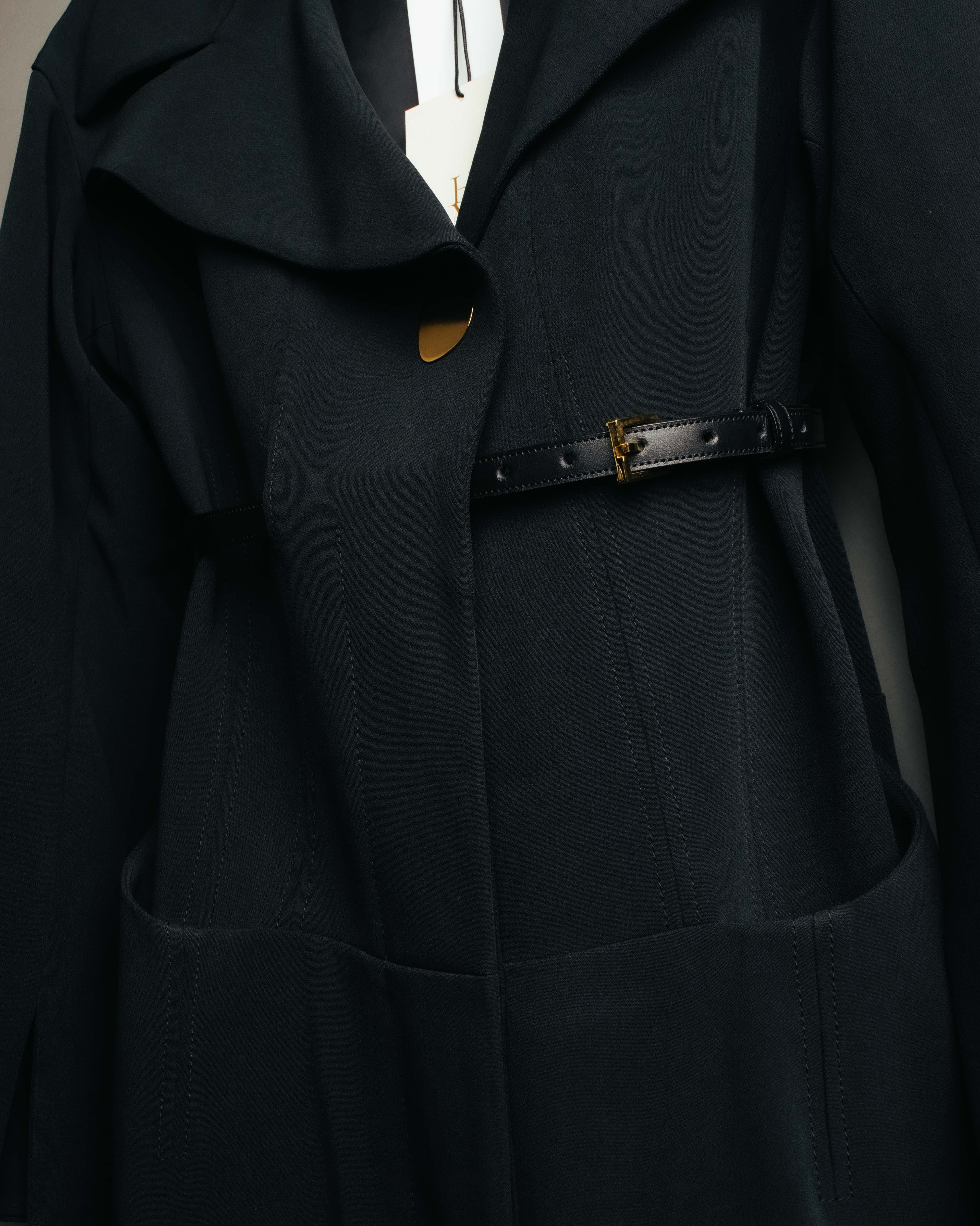 SPECIAL- “HARUNOBU MURATA” 2024 SS Sculptural belted dress coat – MOOD