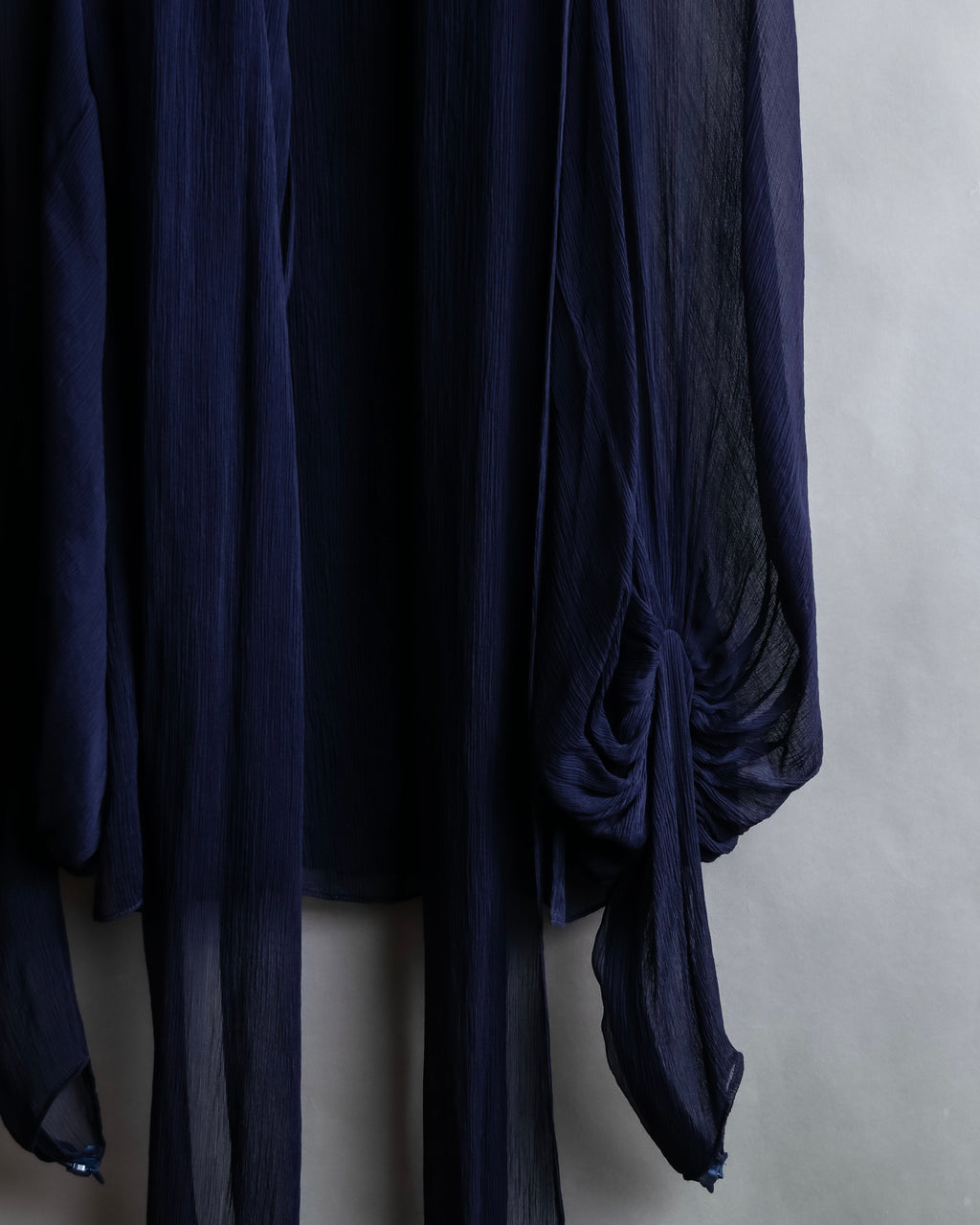 "HERMES" Bowtie detail balloon sleeve sheer pullover