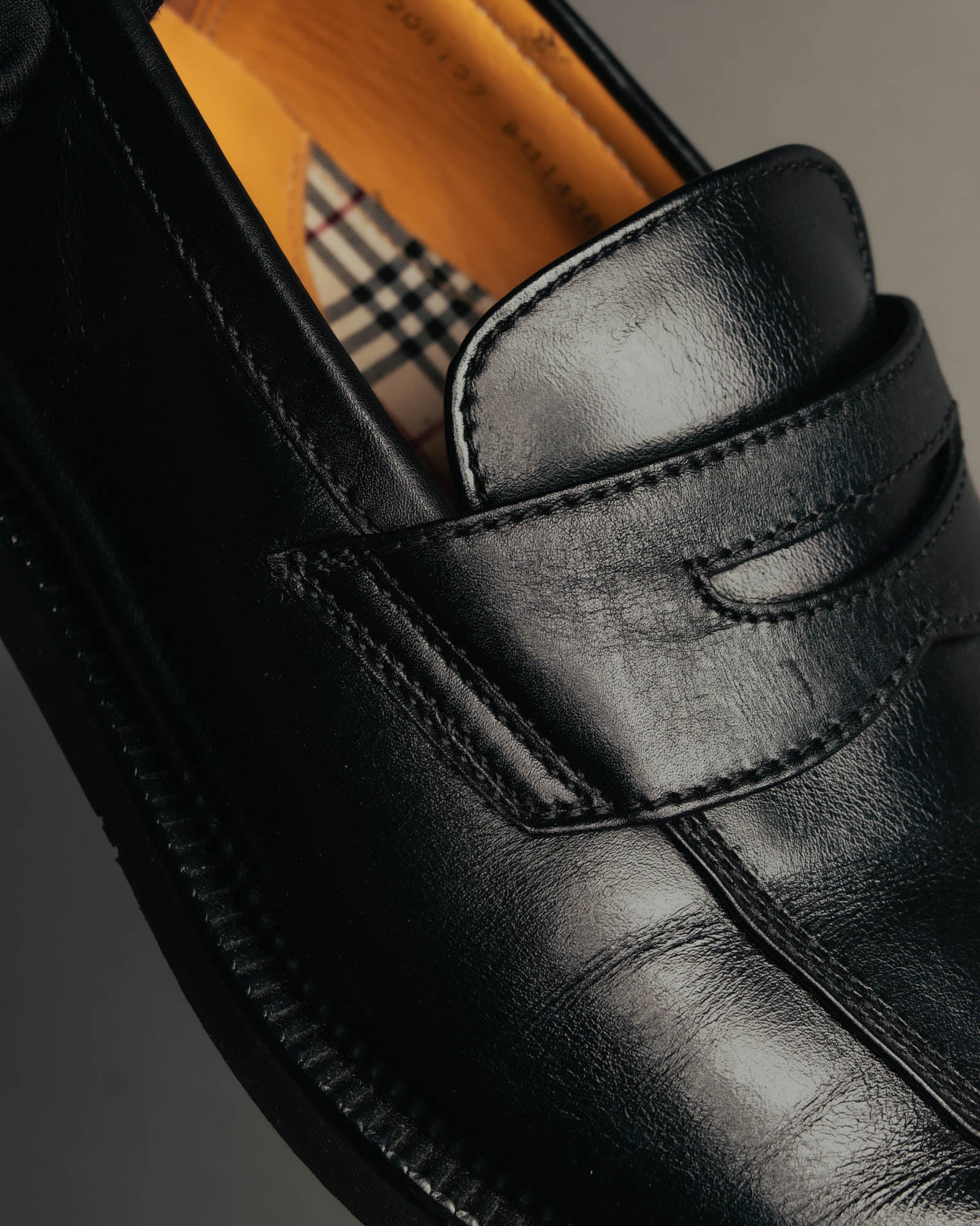 “Burberry London” 00’s-10’s Black leather penny loafers