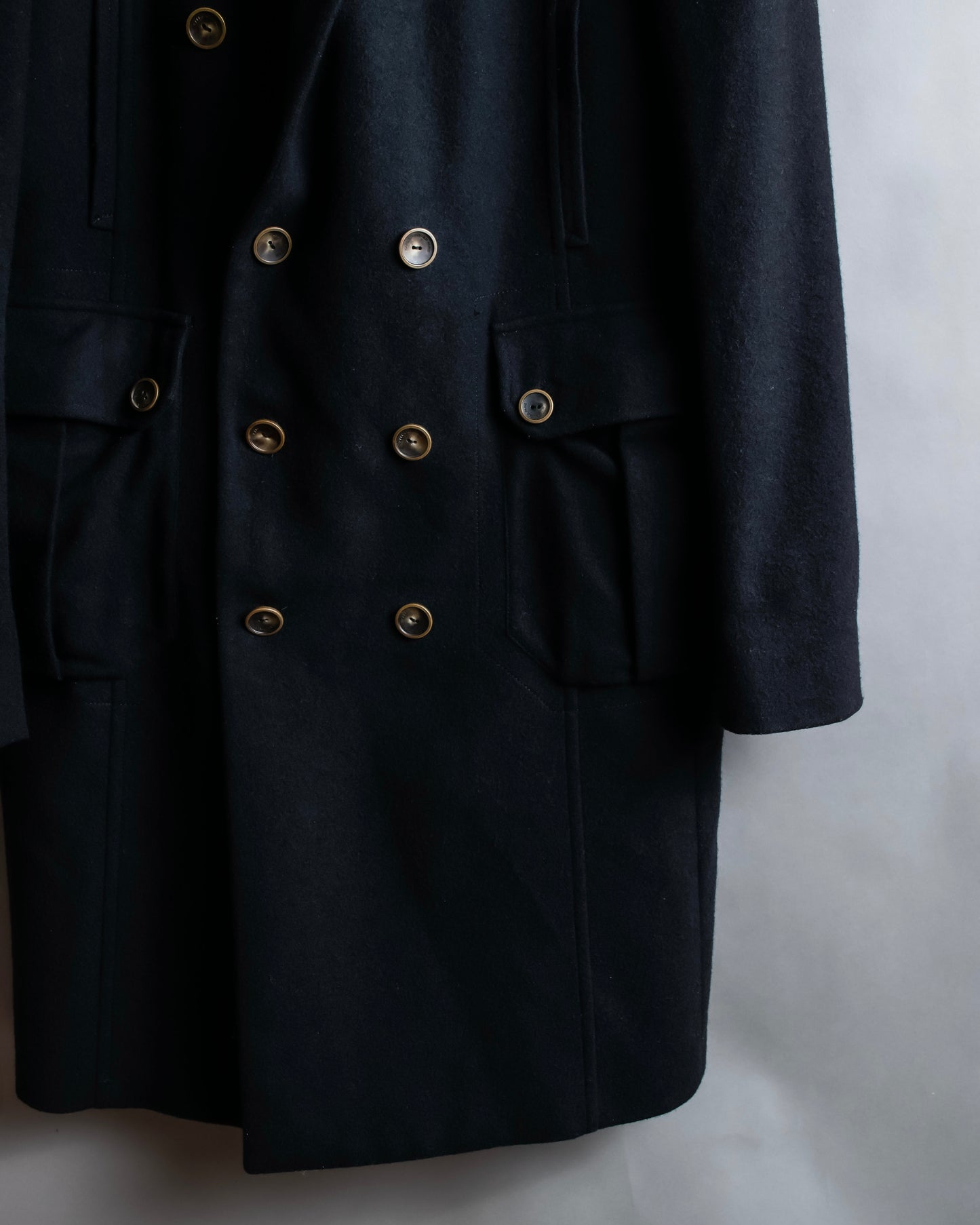 "Karl Lagerfeld"
Double breasted layered lapel oversized chester coat