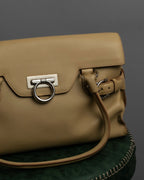 "Salvatore Ferragamo" Gancini motif greige color leather hand bag