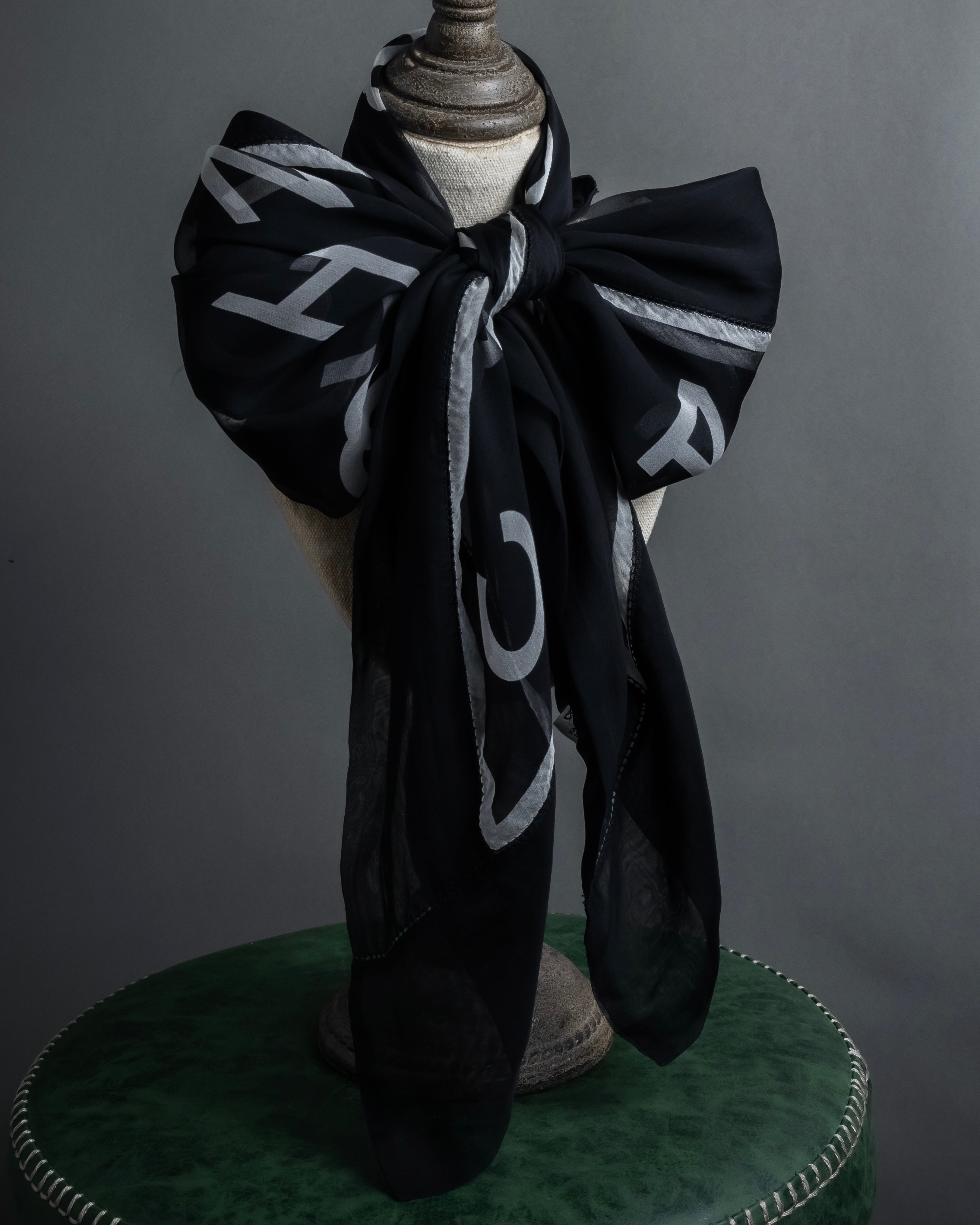 "CHANEL" Typography logo engraved large scarf